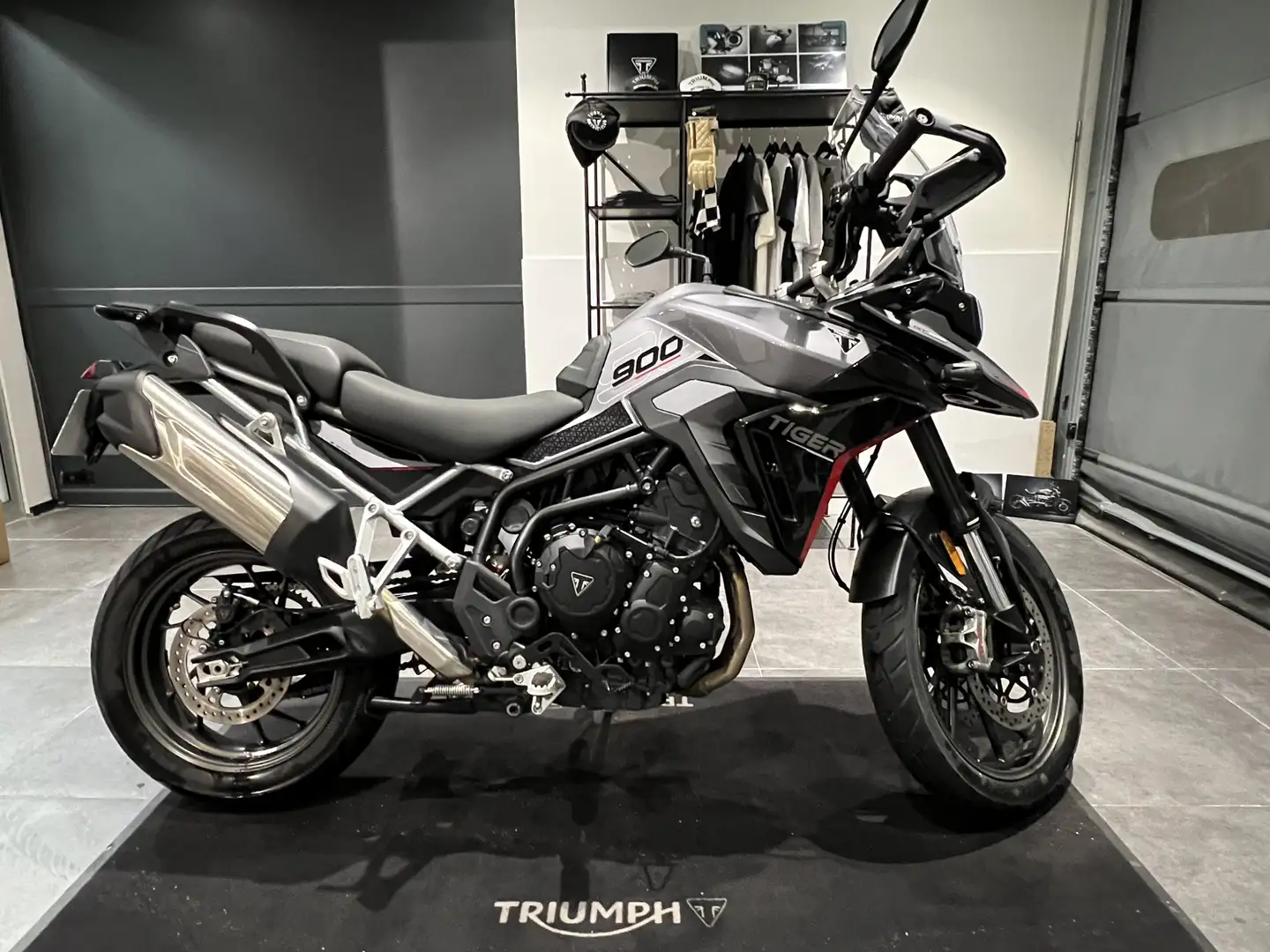 Triumph Tiger 900 Gris - 1