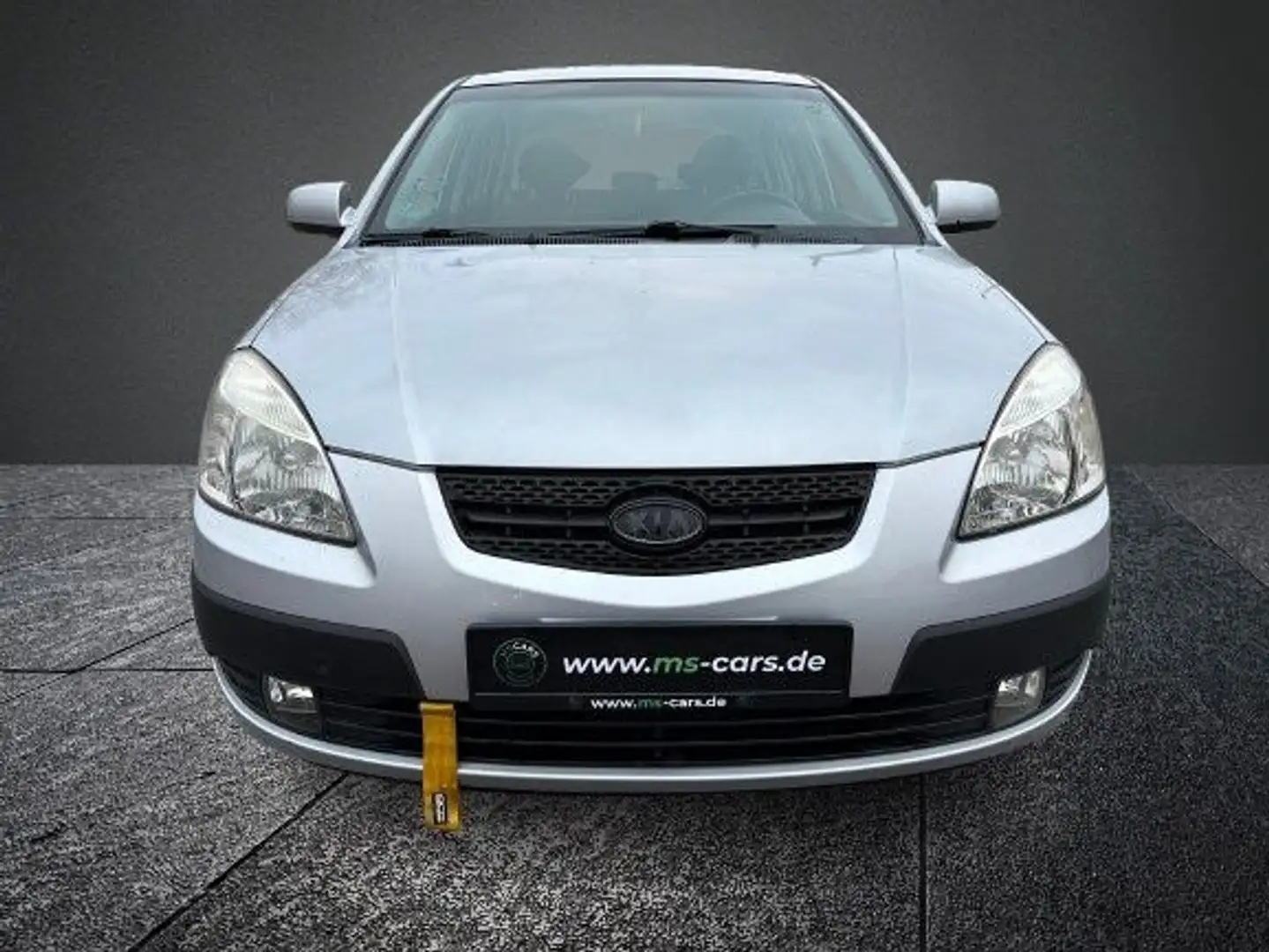 Kia Rio 1.4 EX Top Argintiu - 2