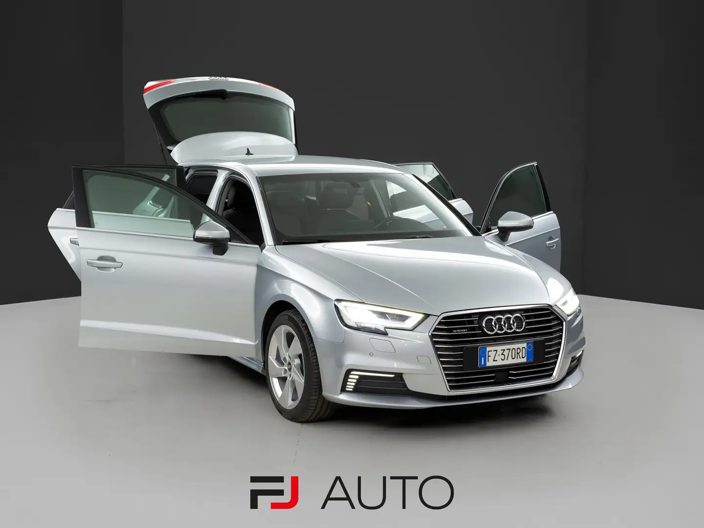 Audi A3 40 1.4 TFSI e-tron s-tronic Silber - 2