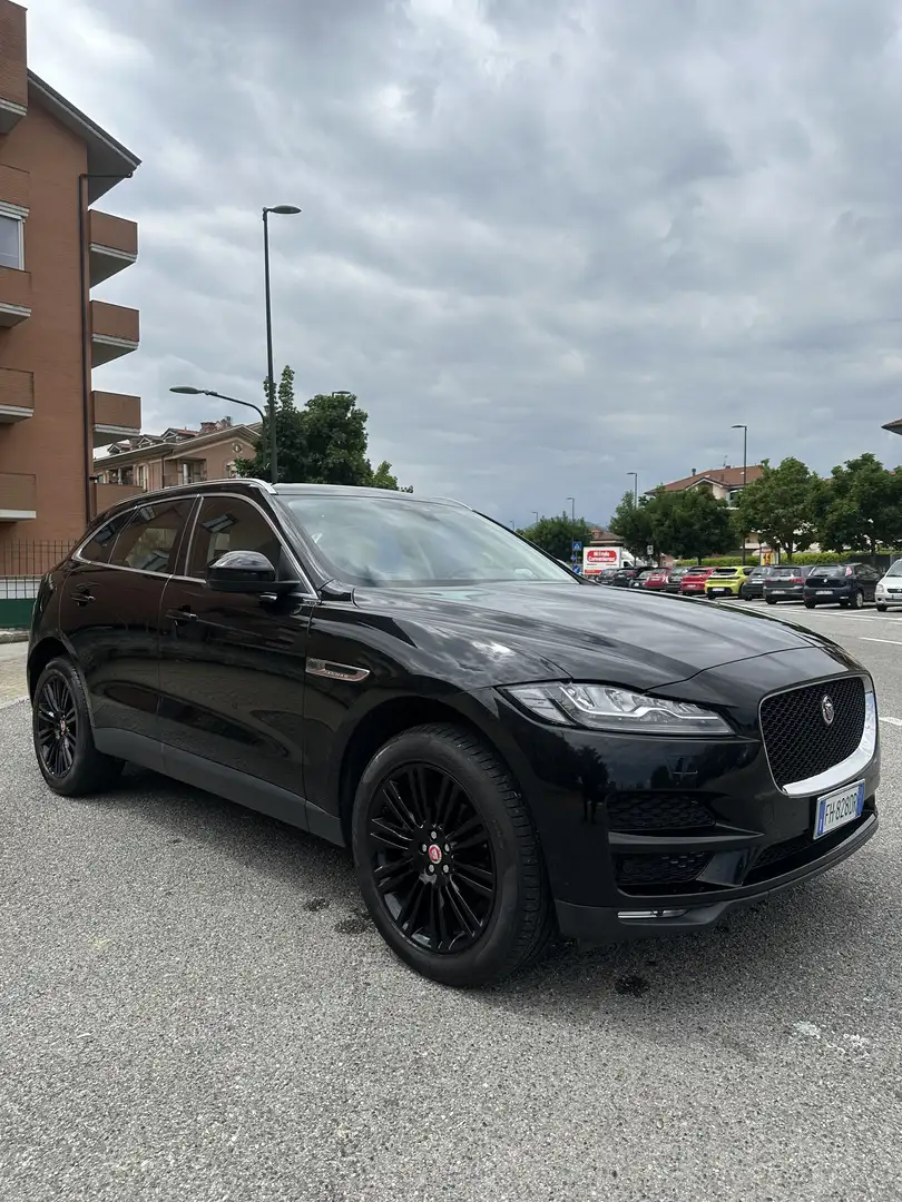 Jaguar F-Pace 2.0d Portfolio awd 180cv auto - 1