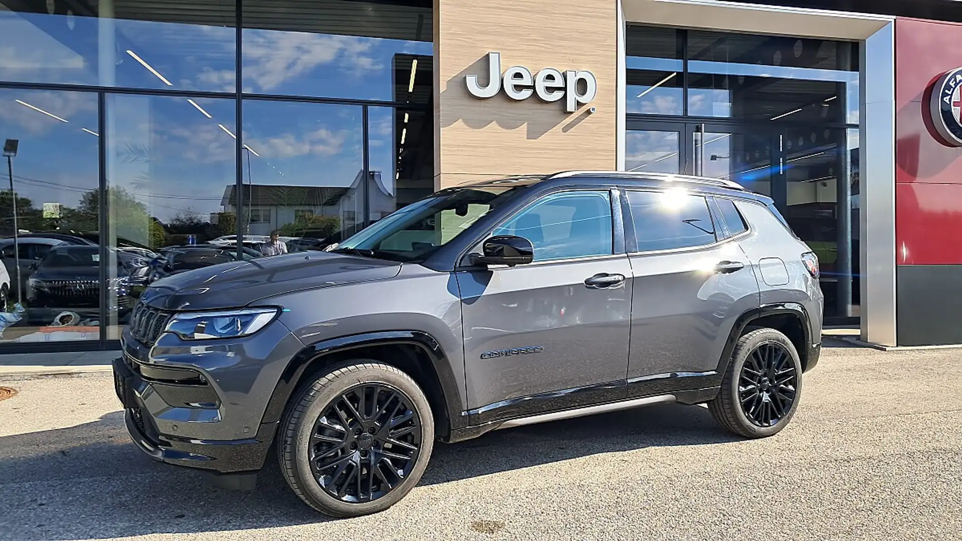 Jeep Compass 1.3 PHEV S 240 PS AT 4xe Grau - 2