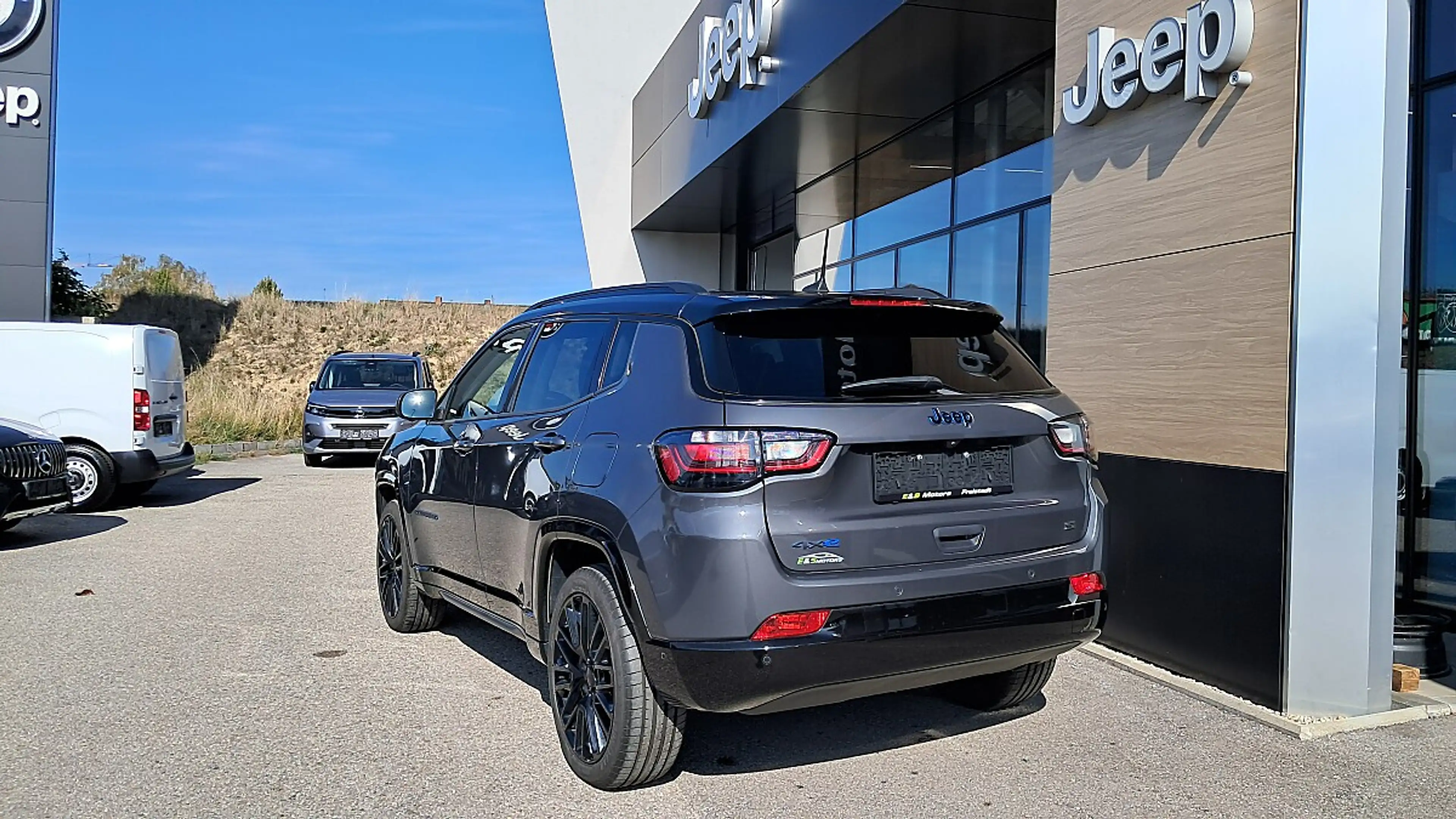 Jeep Compass 1.3 PHEV S 240 PS AT 4xe — photo 5