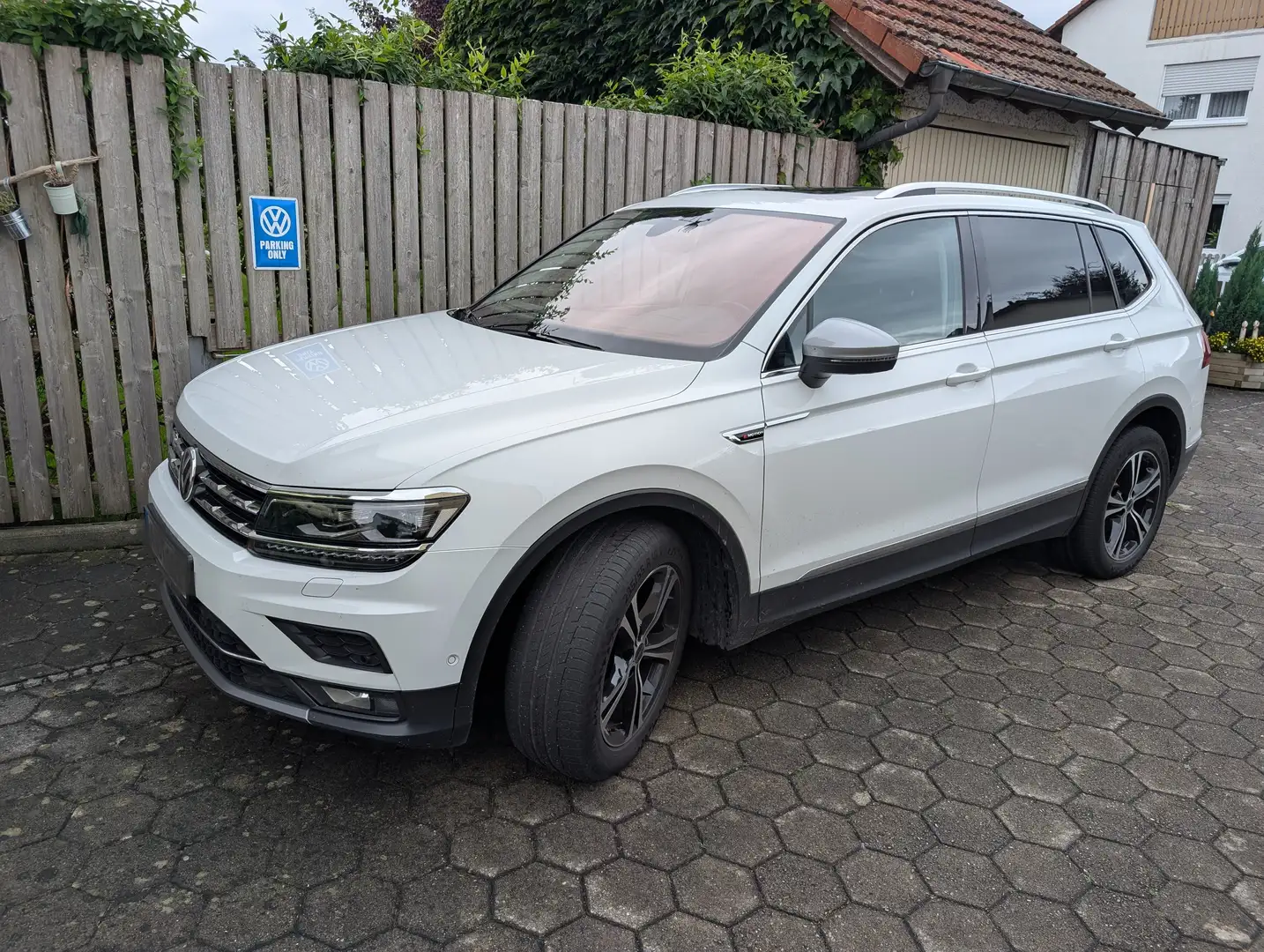 Volkswagen Tiguan Allspace 2.0 TDI SCR 4Motion DSG mit allen techn. Extras Alb - 1