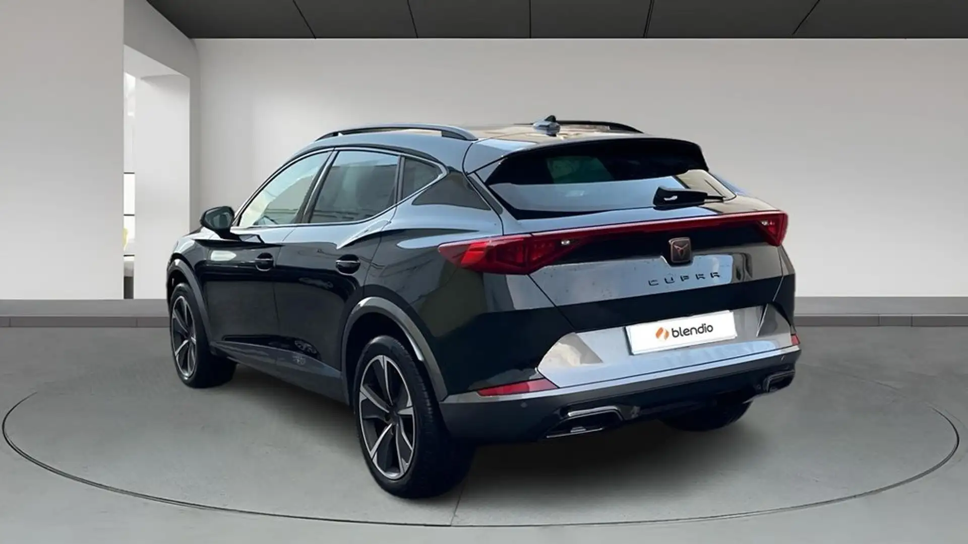 CUPRA Formentor 1.5 TSI DSG 150 5P Schwarz - 2