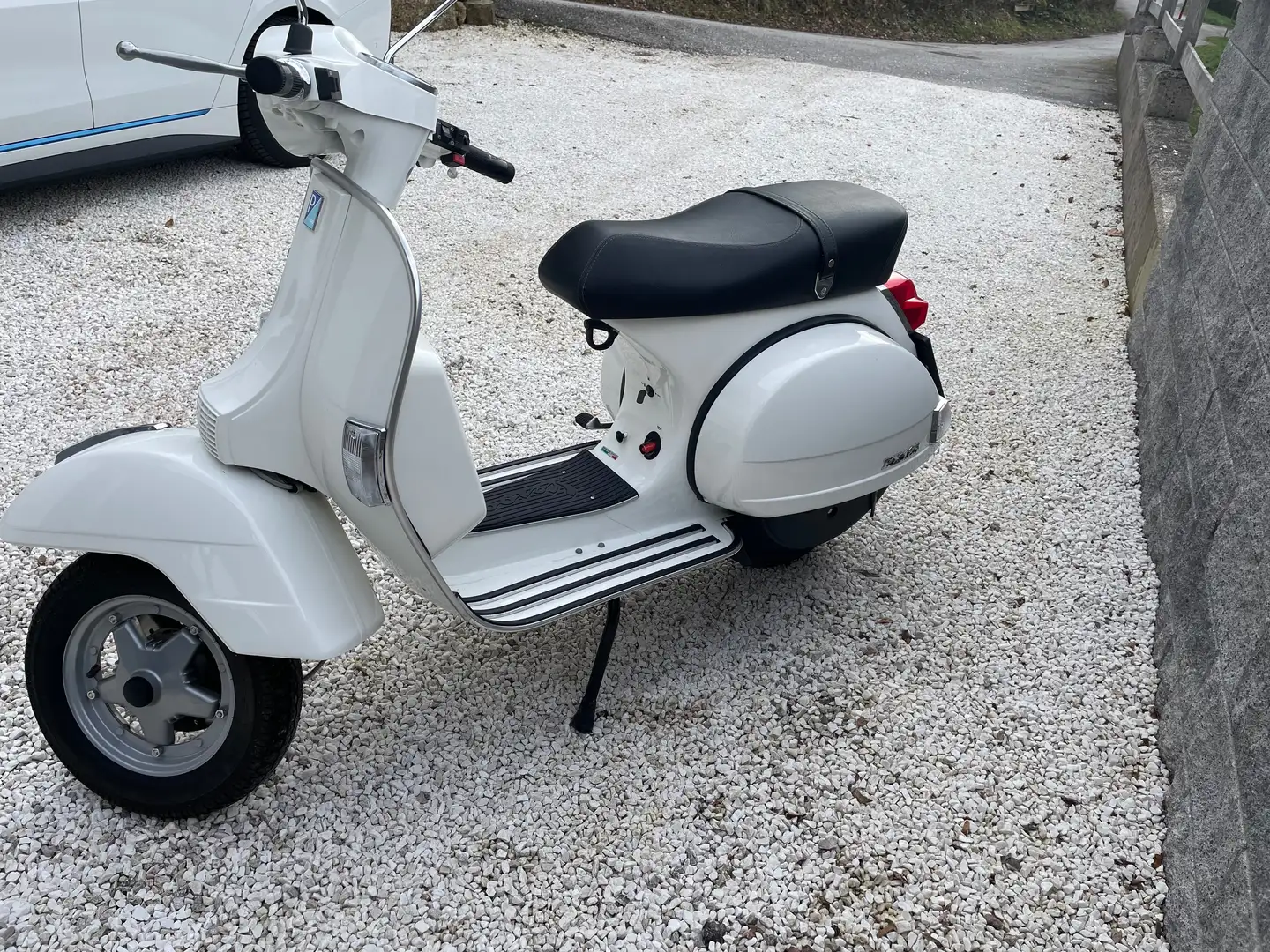 Vespa PX 125 Piaggio bijela - 2