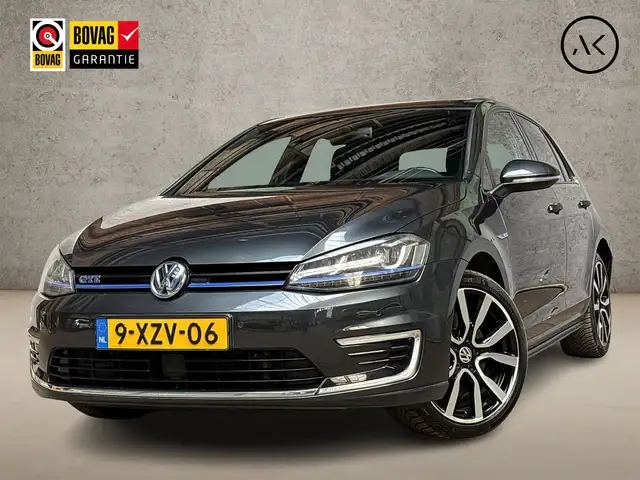 Volkswagen Golf GTE 1.4 TSI 204Pk Automaat (SCHUIFDAK, APPLE CARPLAY,