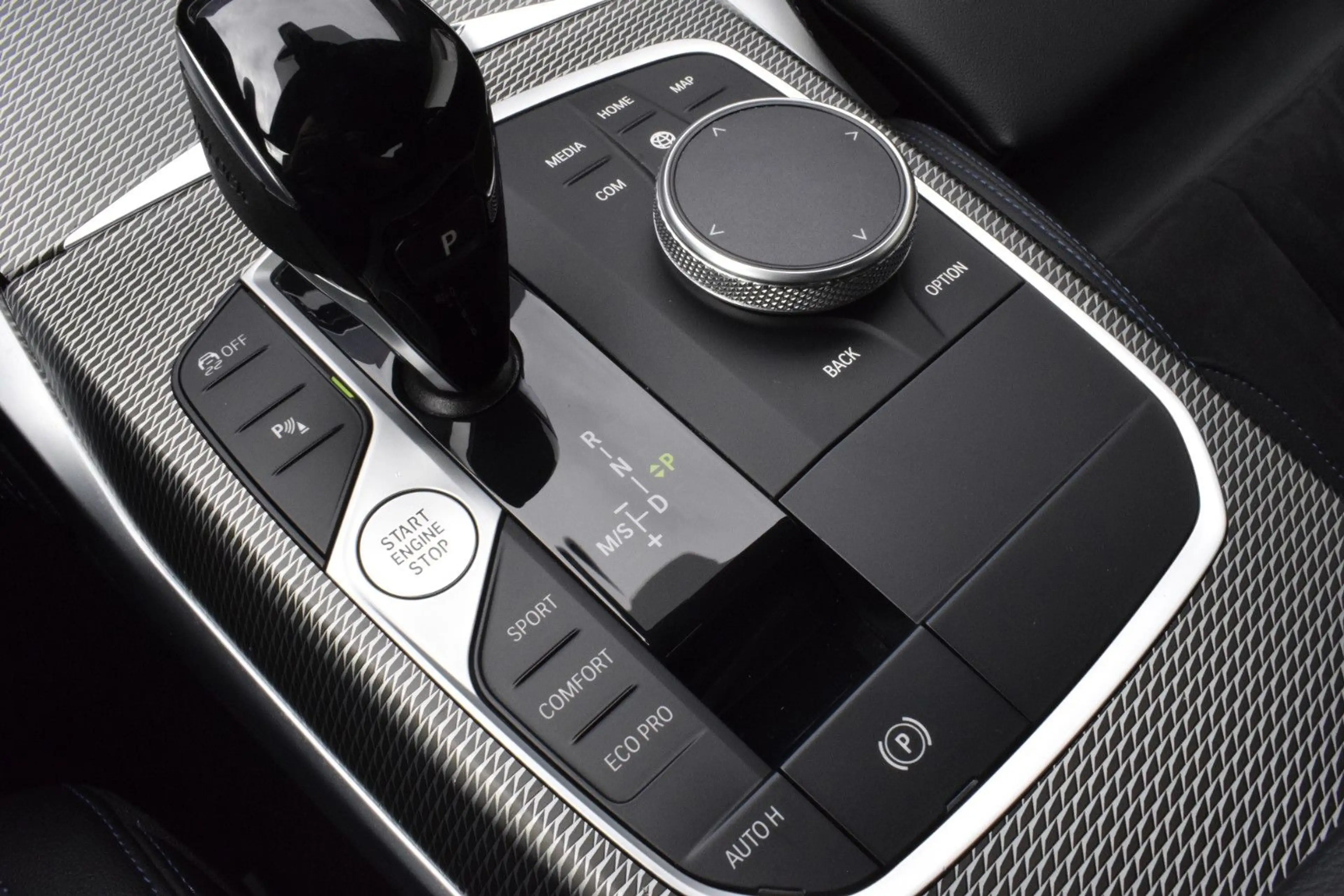 BMW 420 d 4 Coupe M Sport Shadow Line — photo 15