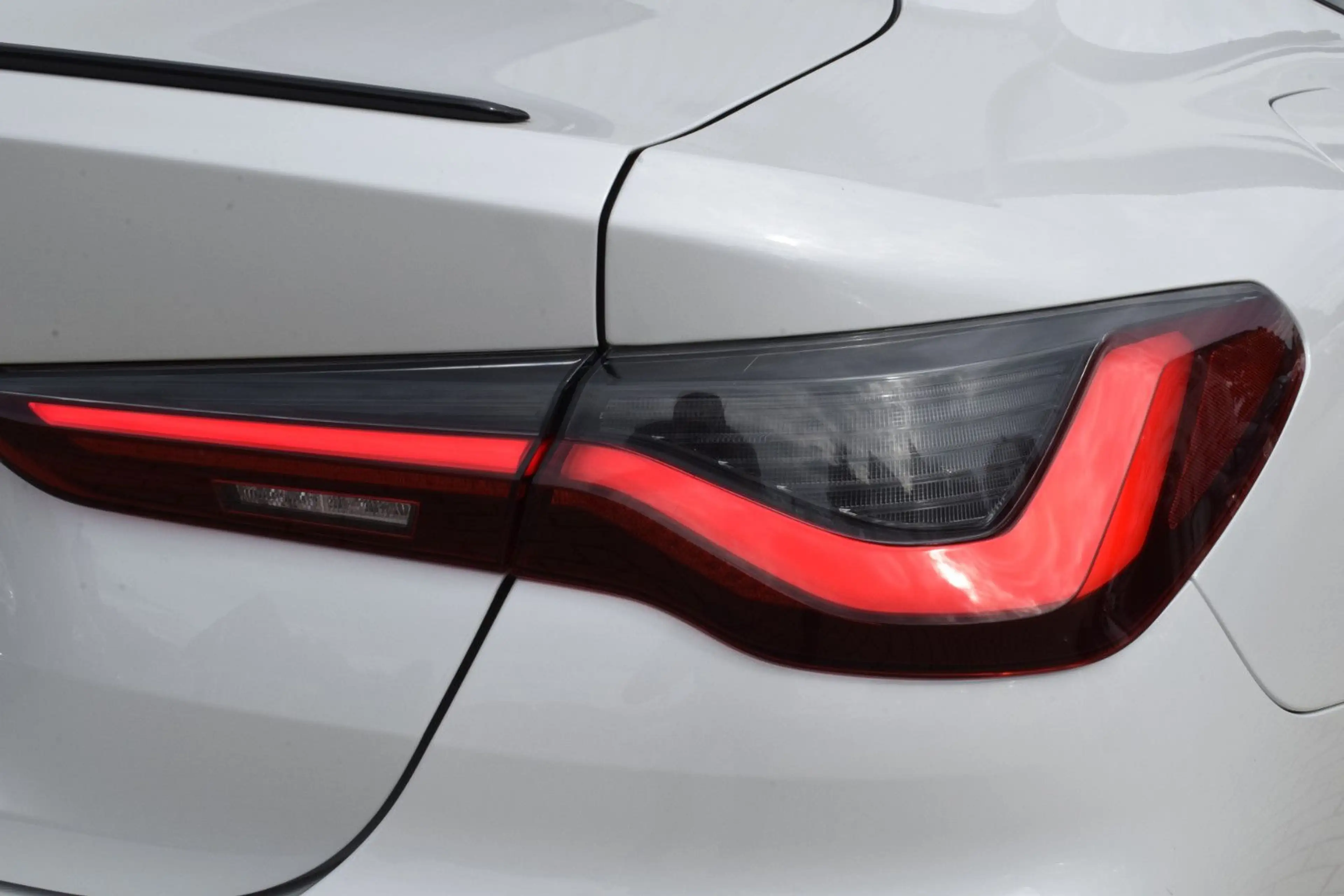 BMW 420 d 4 Coupe M Sport Shadow Line — photo 6