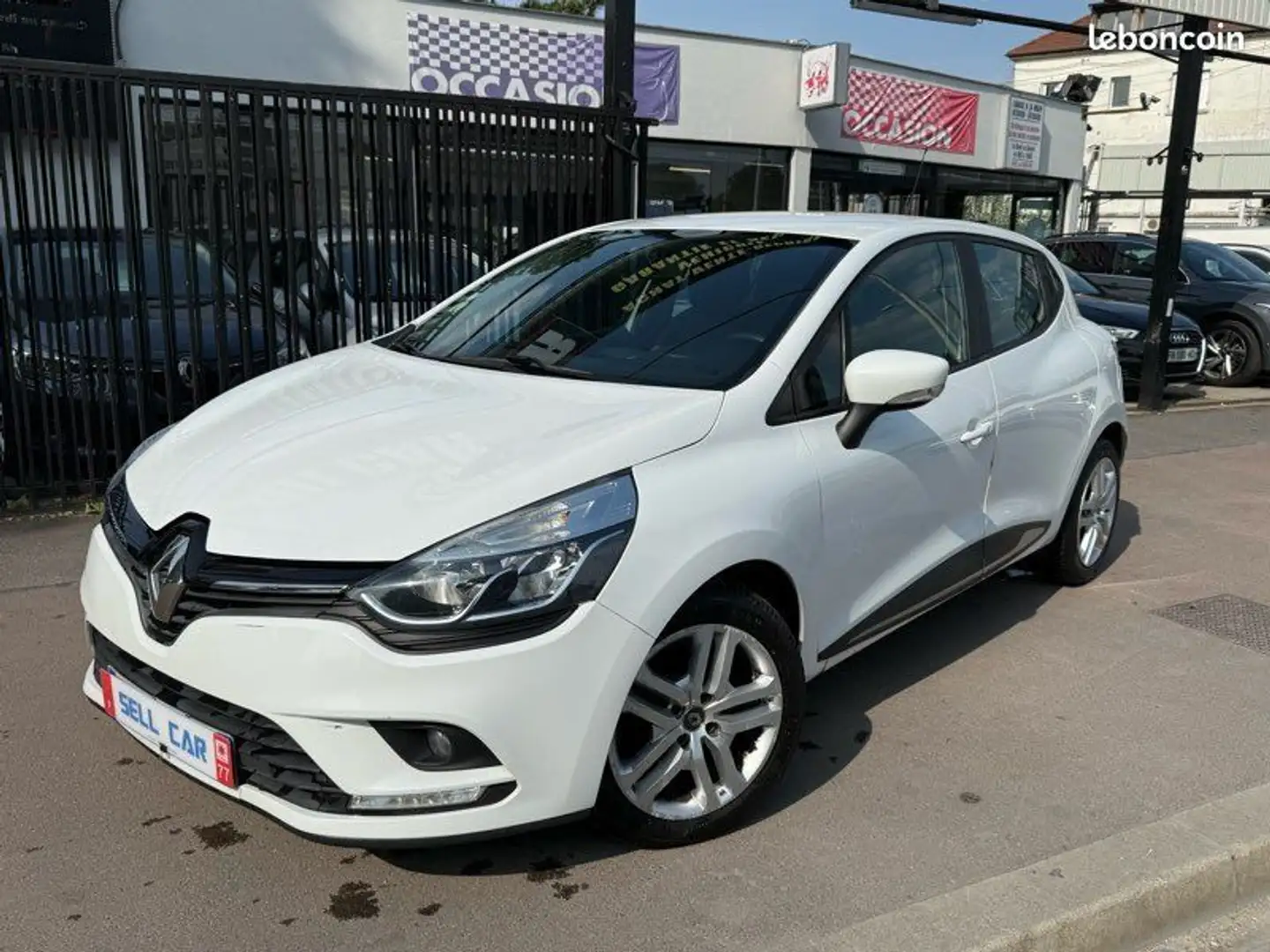 Renault Clio IV (2) 1.5 dci 75ch Energy business Blanc - 1
