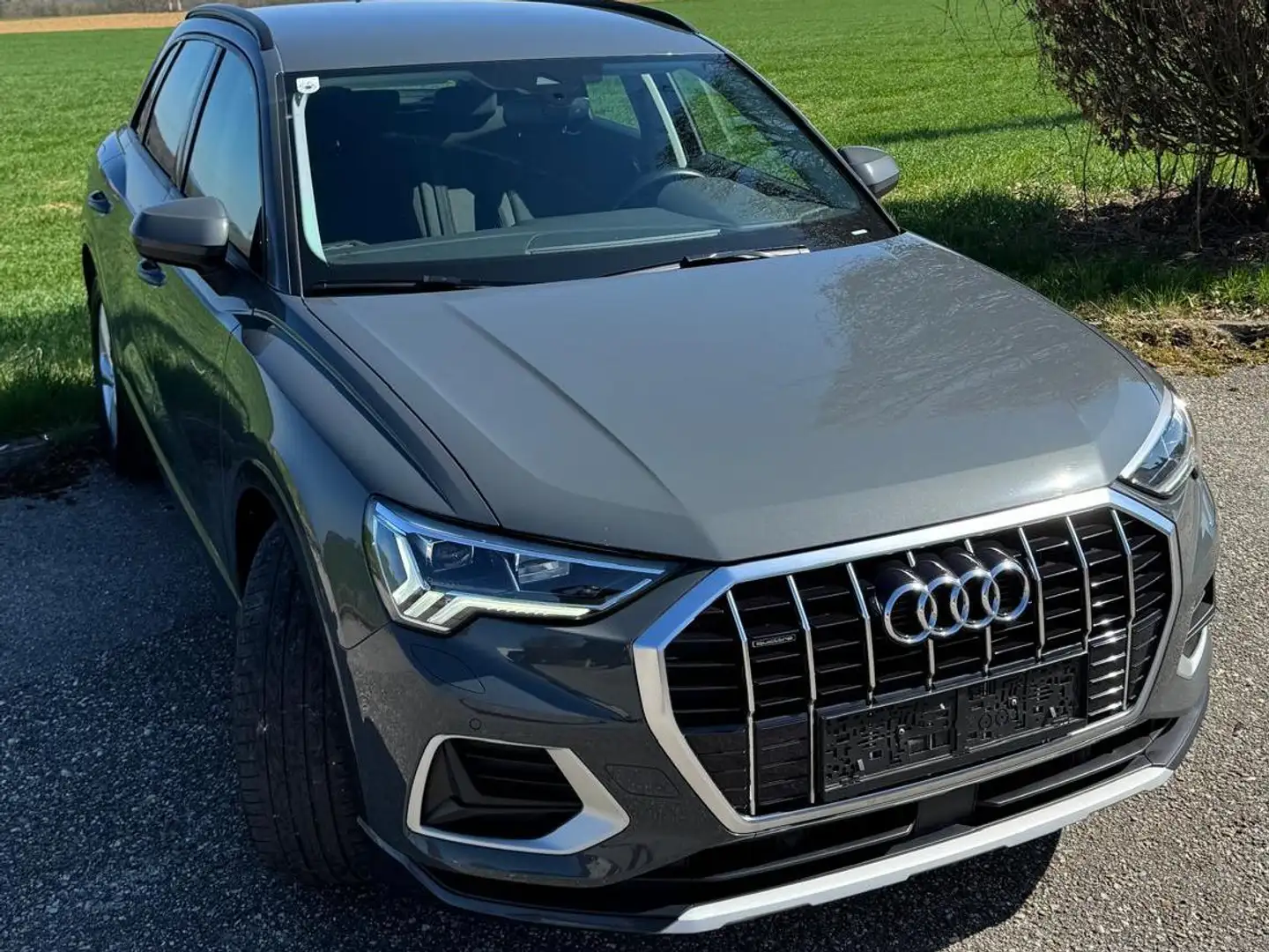 Audi Q3 Q3 40 TFSI quattro advanced *Webasto/ACC/RCam/Virtual/AHK* Grau - 2