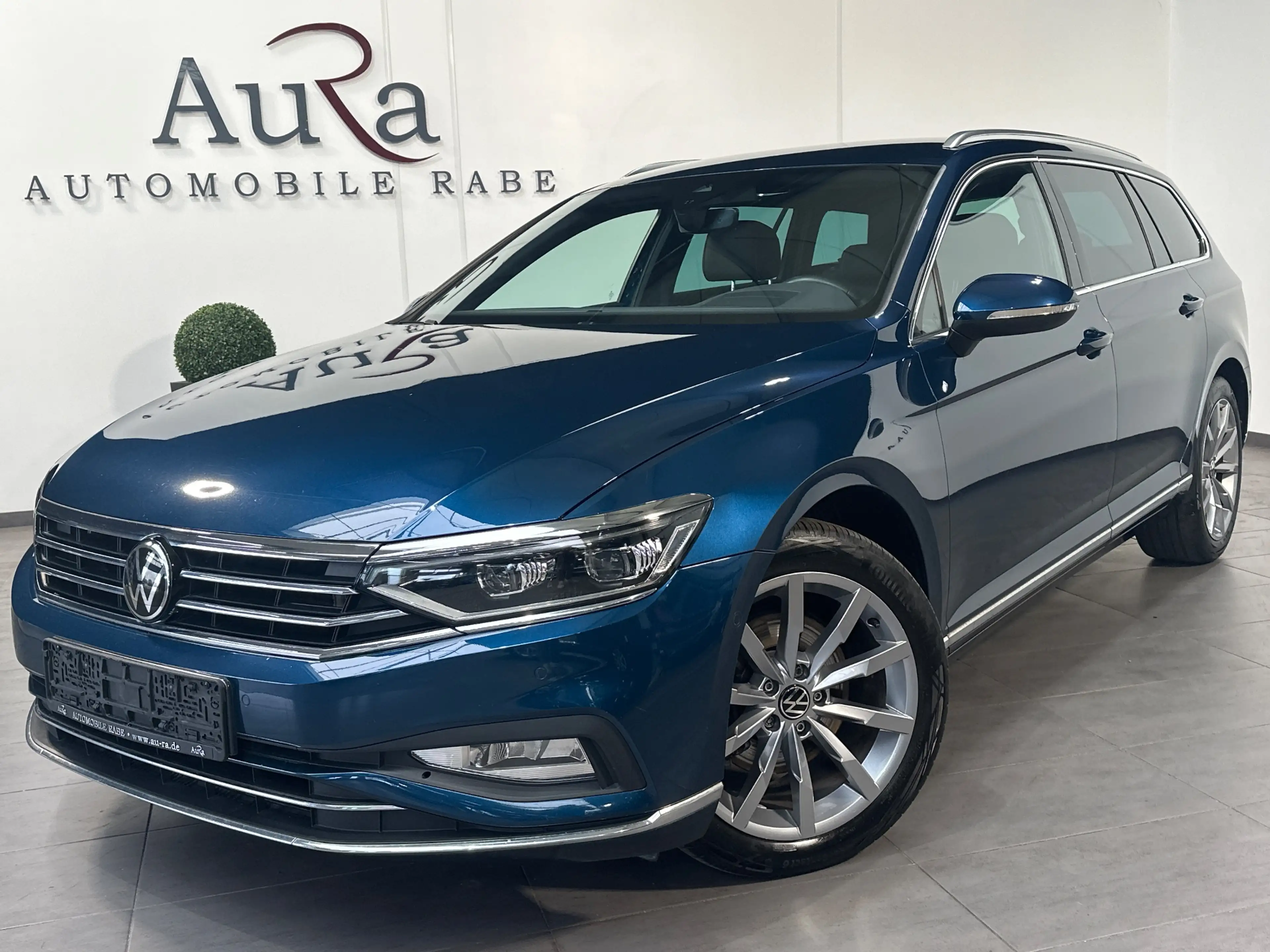 Volkswagen Passat Variant 2.0 TDI DSG Elegance NAV+LED+ACC+HUD+KAM+18ZOLL