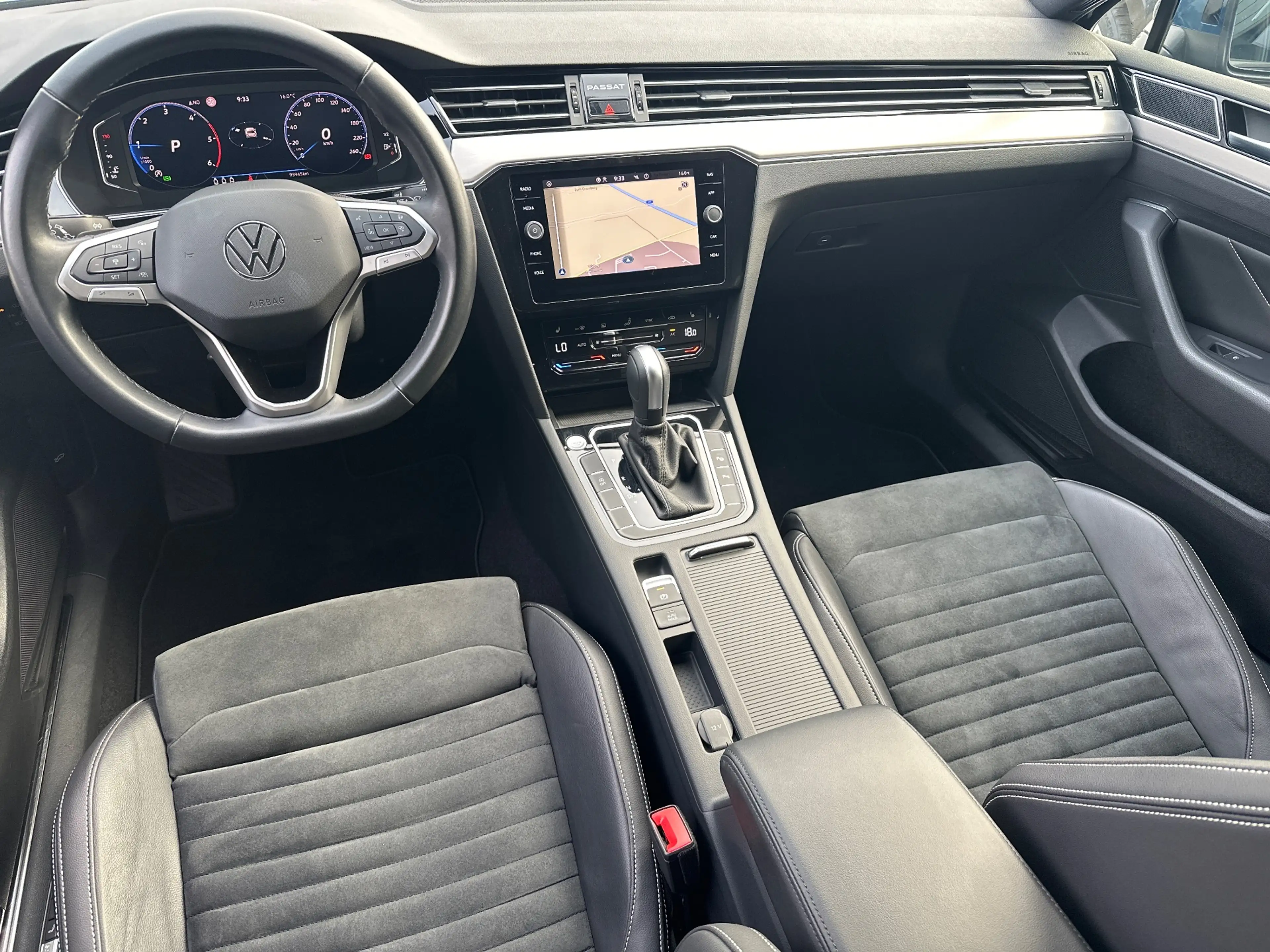 Volkswagen Passat Variant 2.0 TDI DSG Elegance NAV+LED+ACC+HUD+KAM+18ZOLL — photo 14