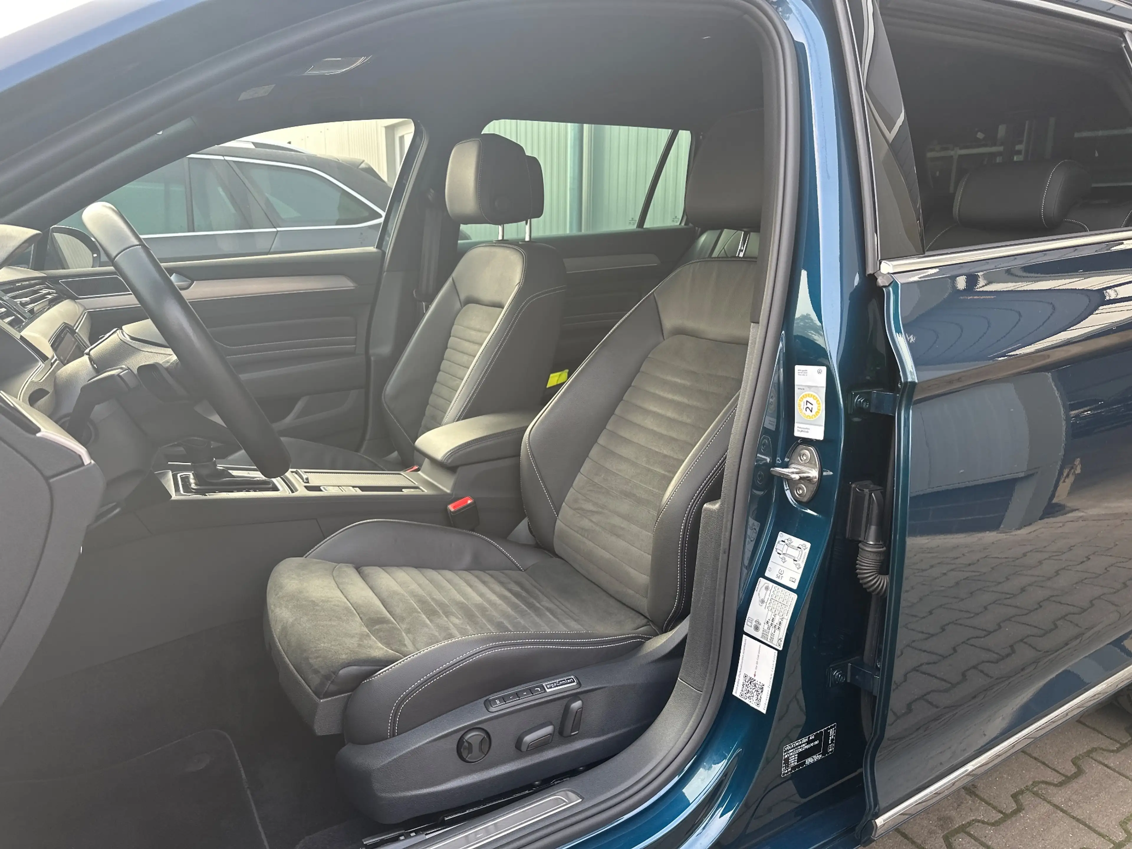 Volkswagen Passat Variant 2.0 TDI DSG Elegance NAV+LED+ACC+HUD+KAM+18ZOLL — photo 12