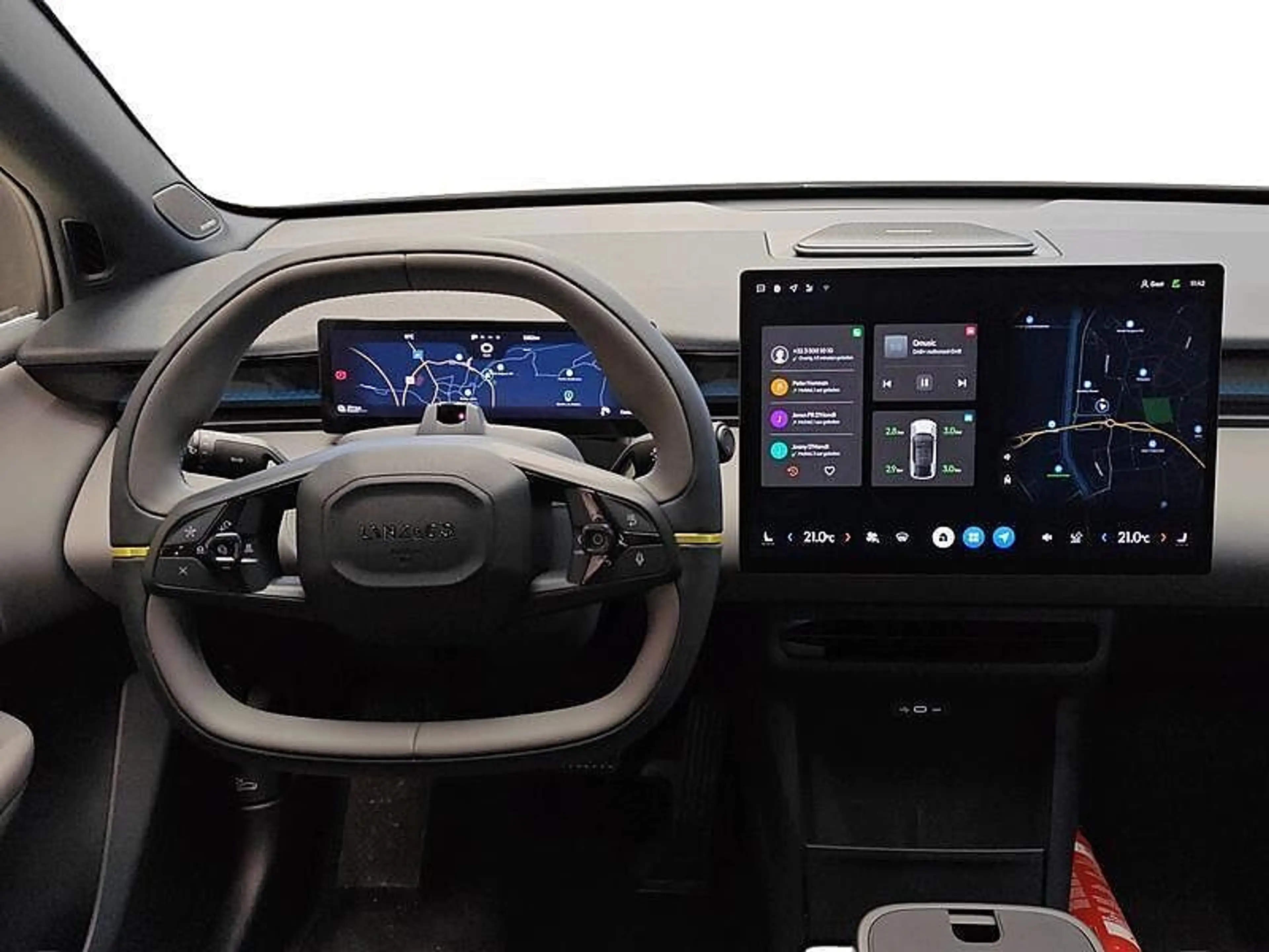 Lynk & Co 02 66 kWh More - DEMO — photo 6