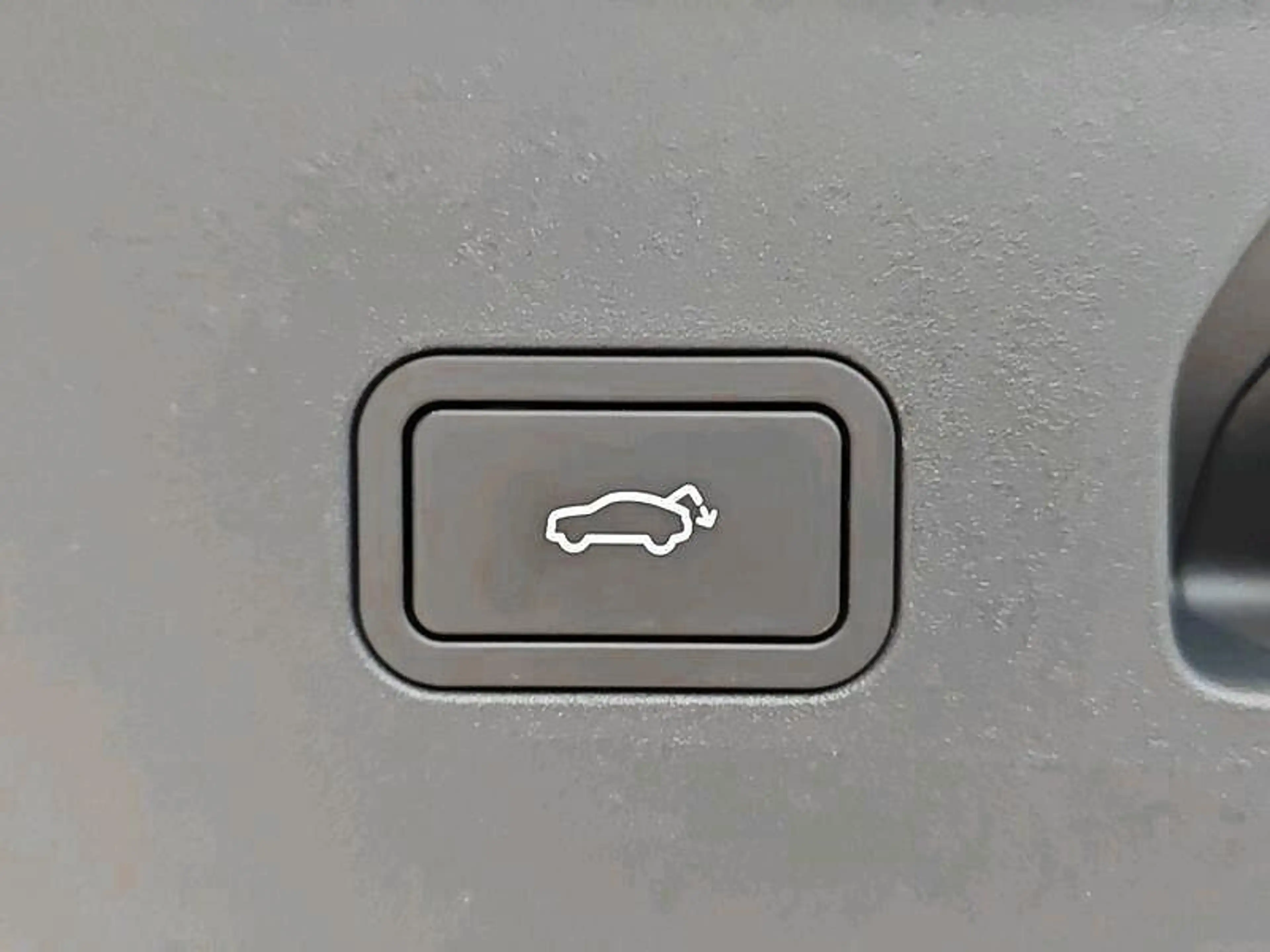 Lynk & Co 02 66 kWh More - DEMO — photo 9
