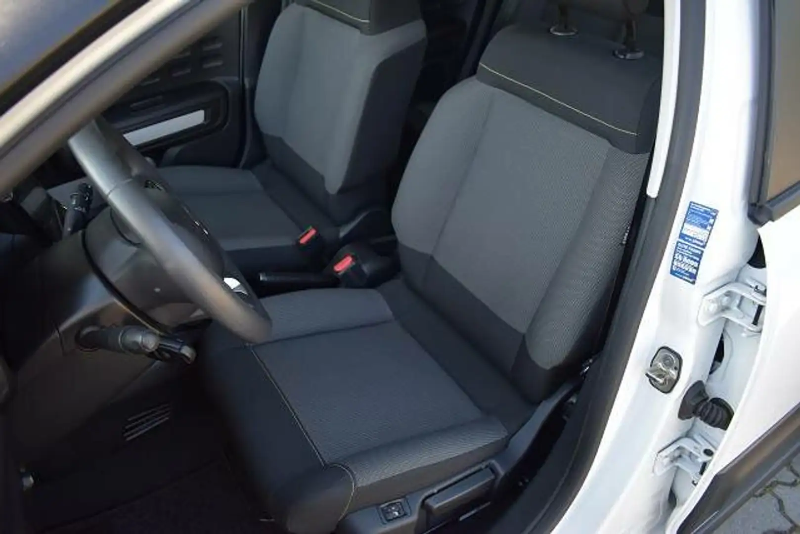 Citroen C3 C3 1.2 Feel Pack SHZ PDC DAB+ Klimaauto Navi über  Білий - 2