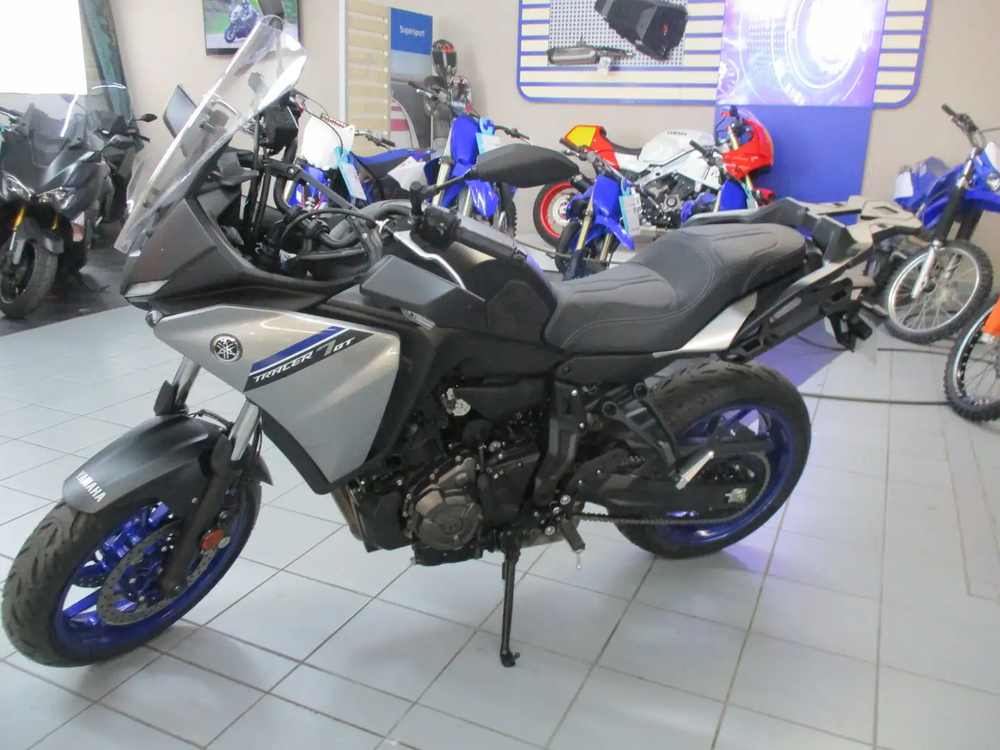 Yamaha Tracer 7 GT Argent - 1