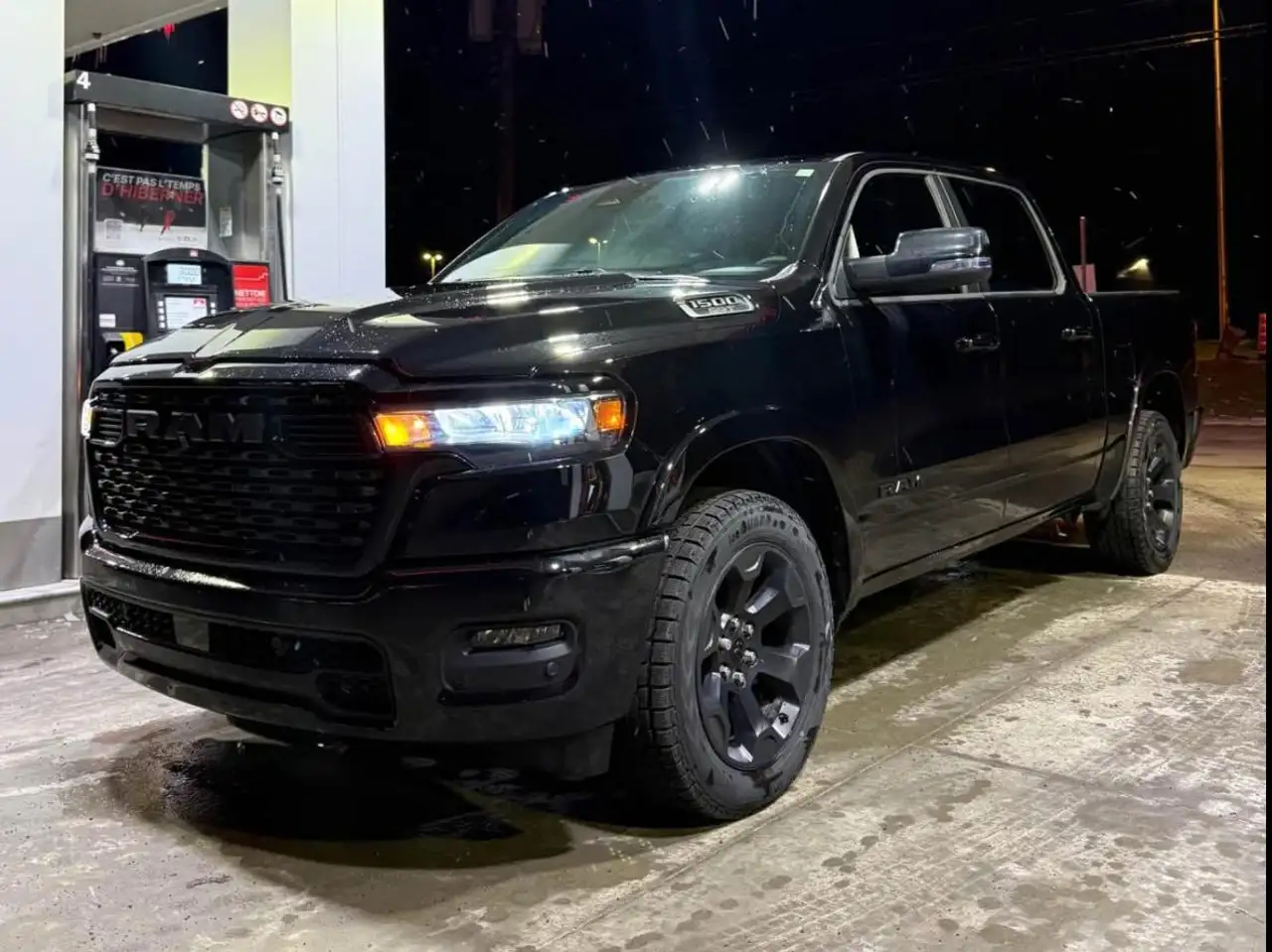 RAM 1500 снимка RAM 1500