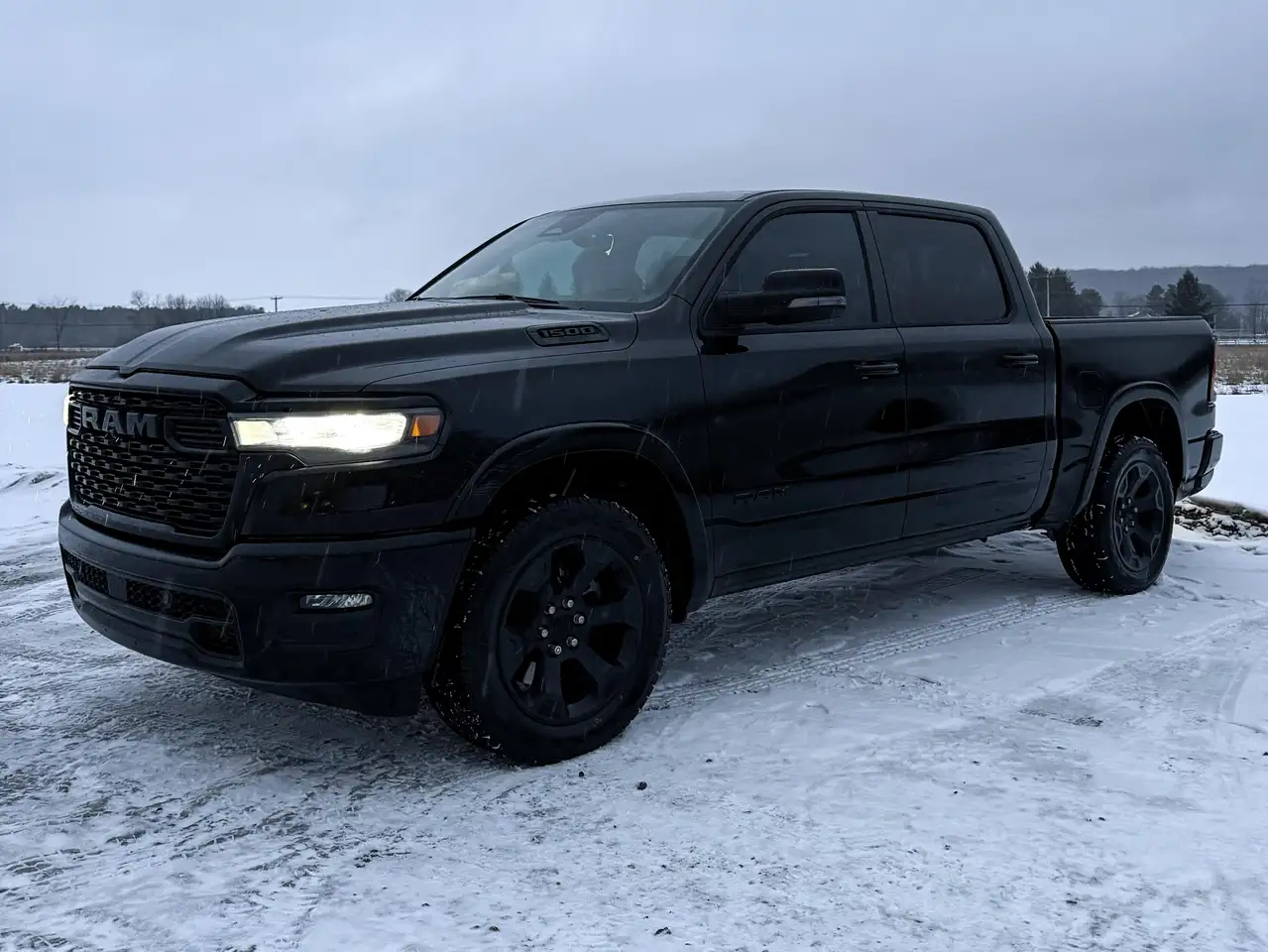 RAM 1500 снимка RAM 1500