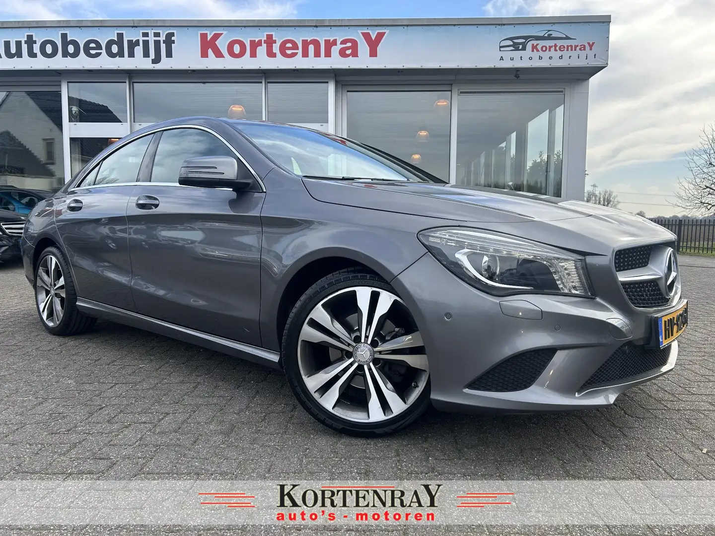 Mercedes-Benz CLA 200 Ambition automaat/cruise control/pdc/navigatie/nie Grijs - 1