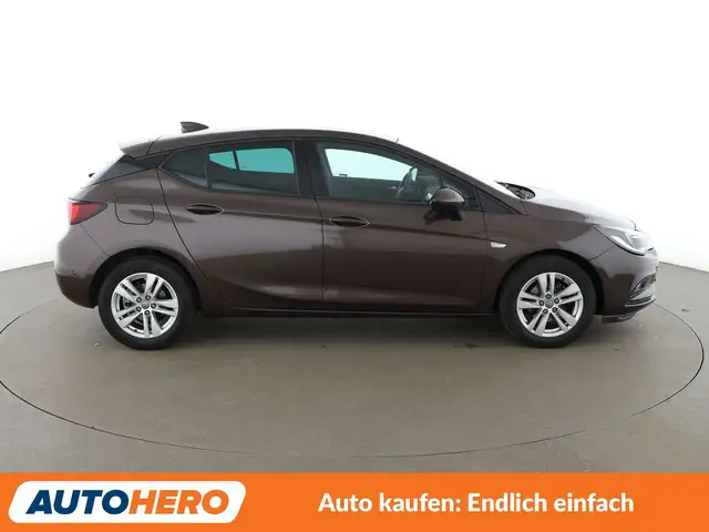 Opel Astra view 7
