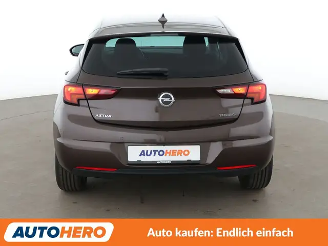 Opel Astra view 5