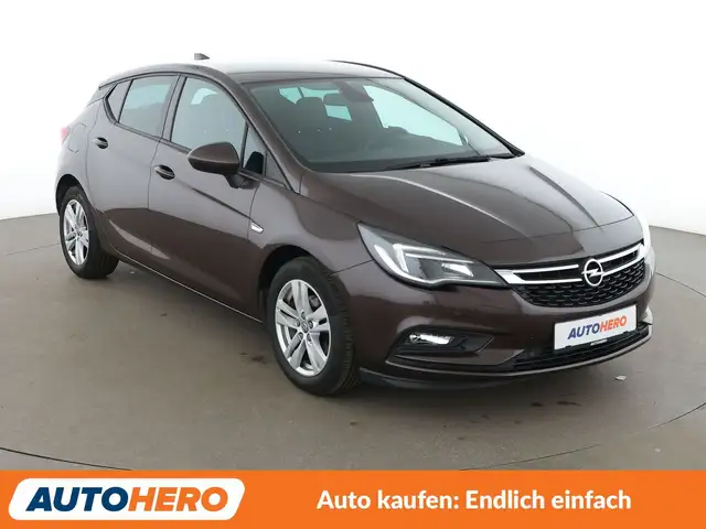 Opel Astra view 8