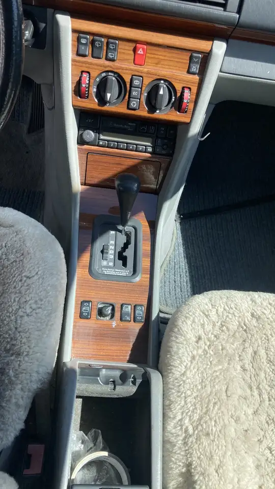 Mercedes-Benz E 220 T, foto 7