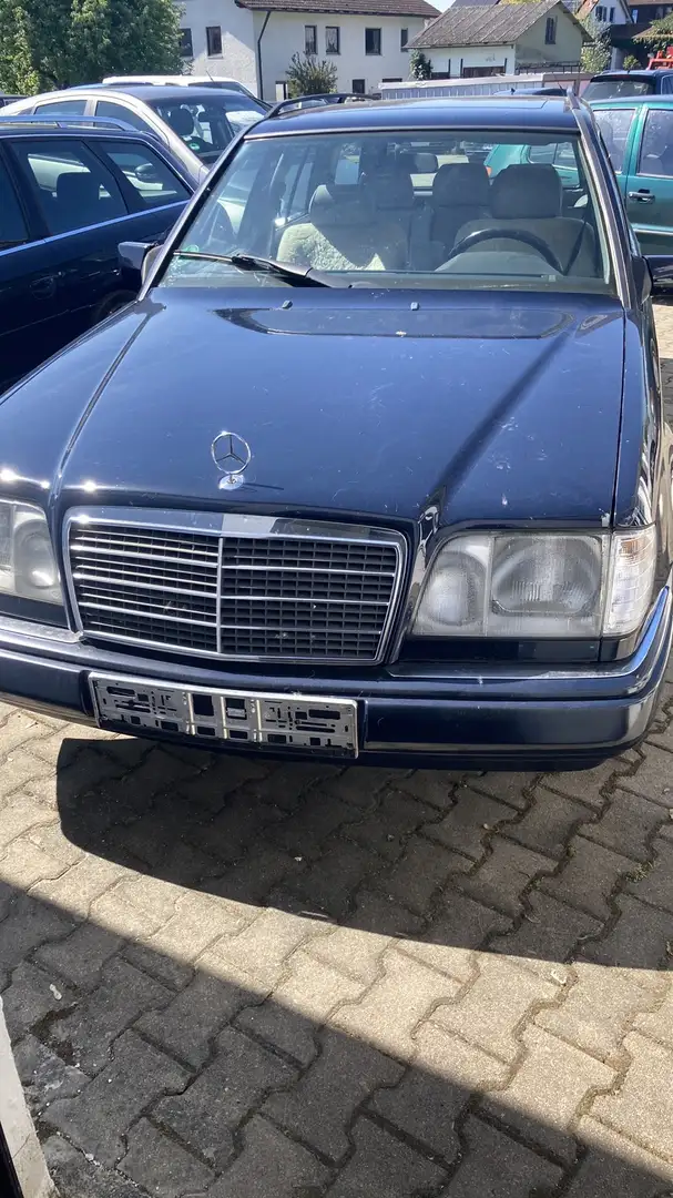 Mercedes-Benz E 220 T Kék - 2