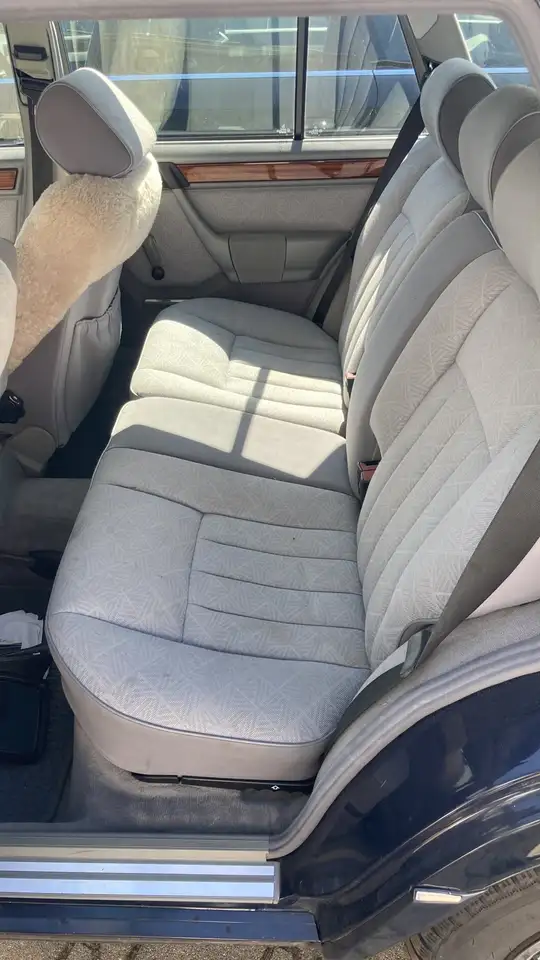 Mercedes-Benz E 220 T, foto 6