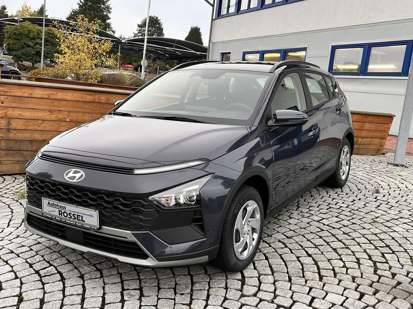 Hyundai BAYON Bayon 1,2 Ltr. Comfort Edition Navigation PDC+RF Grau - 2