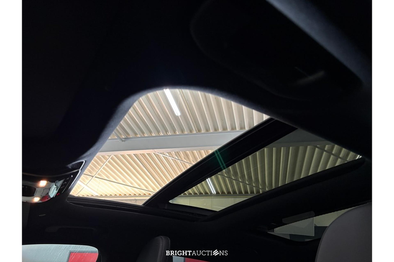 Mercedes-Benz C 200 Launch Edition AMG Line — photo 9