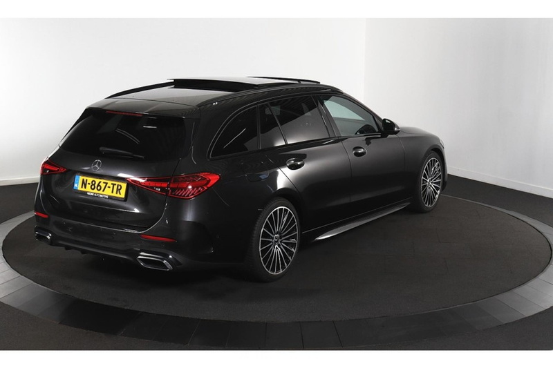 Mercedes-Benz C 200 Launch Edition AMG Line — photo 3