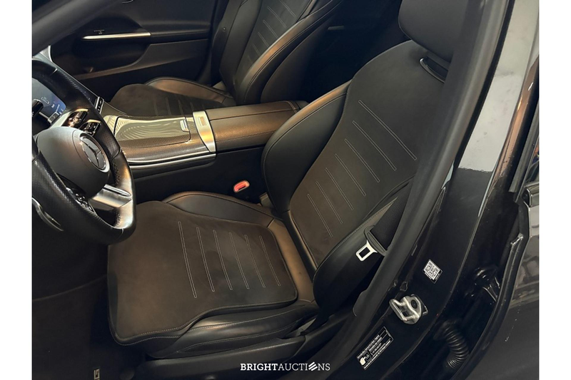 Mercedes-Benz C 200 Launch Edition AMG Line — photo 11