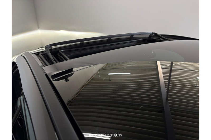 Mercedes-Benz C 200 Launch Edition AMG Line — photo 8