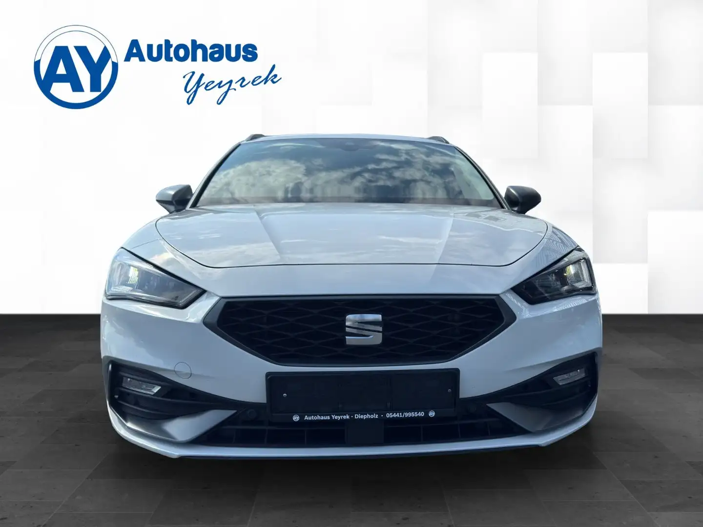 SEAT Leon Sportstourer FR 2.0 TDI DSG*AID*NAV*CAM* Bianco - 2