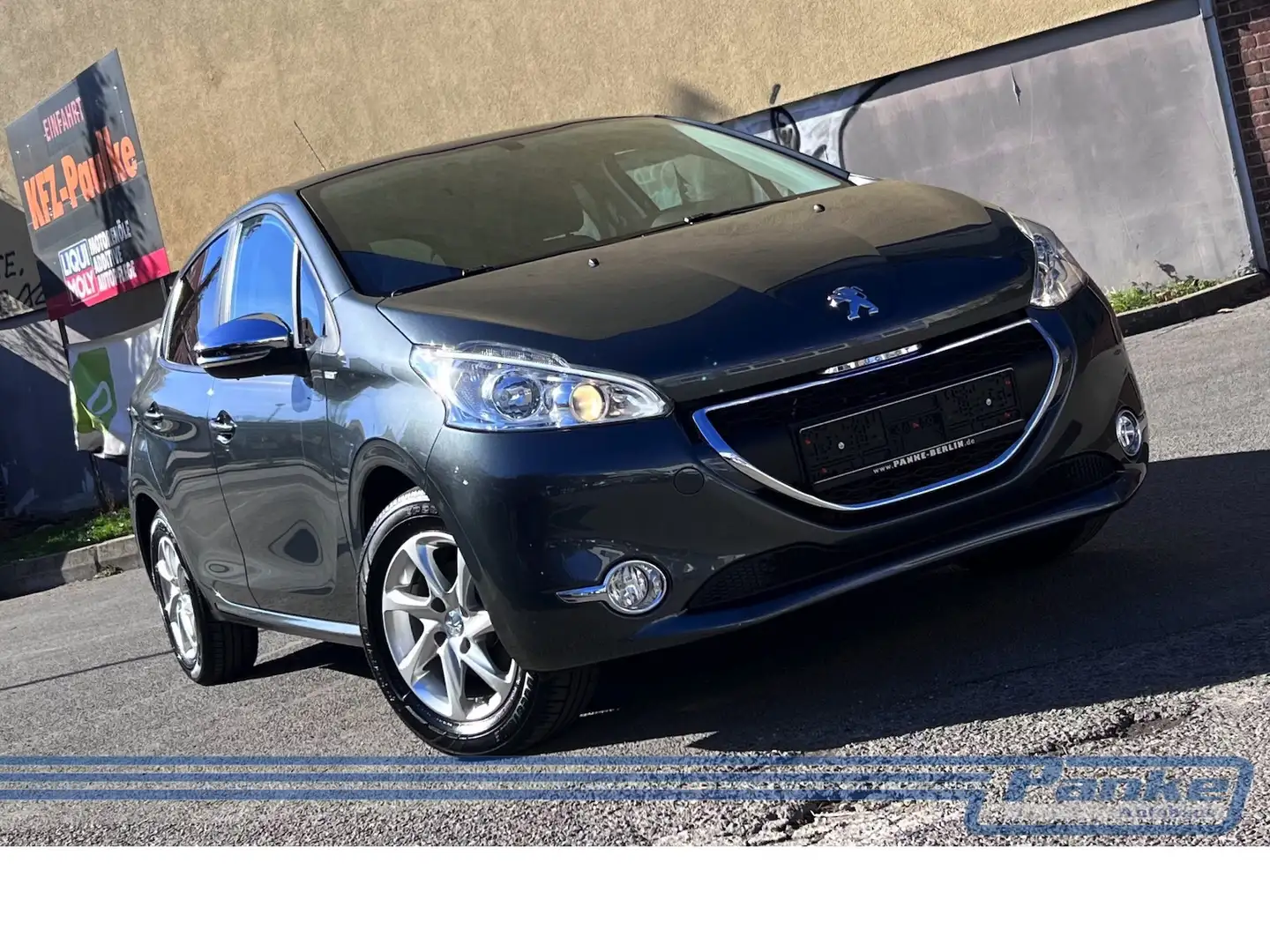 Peugeot 208 Style 1.2*SHZ*5trg*PDC*Klima*Blueto*Tempo* Grau - 1