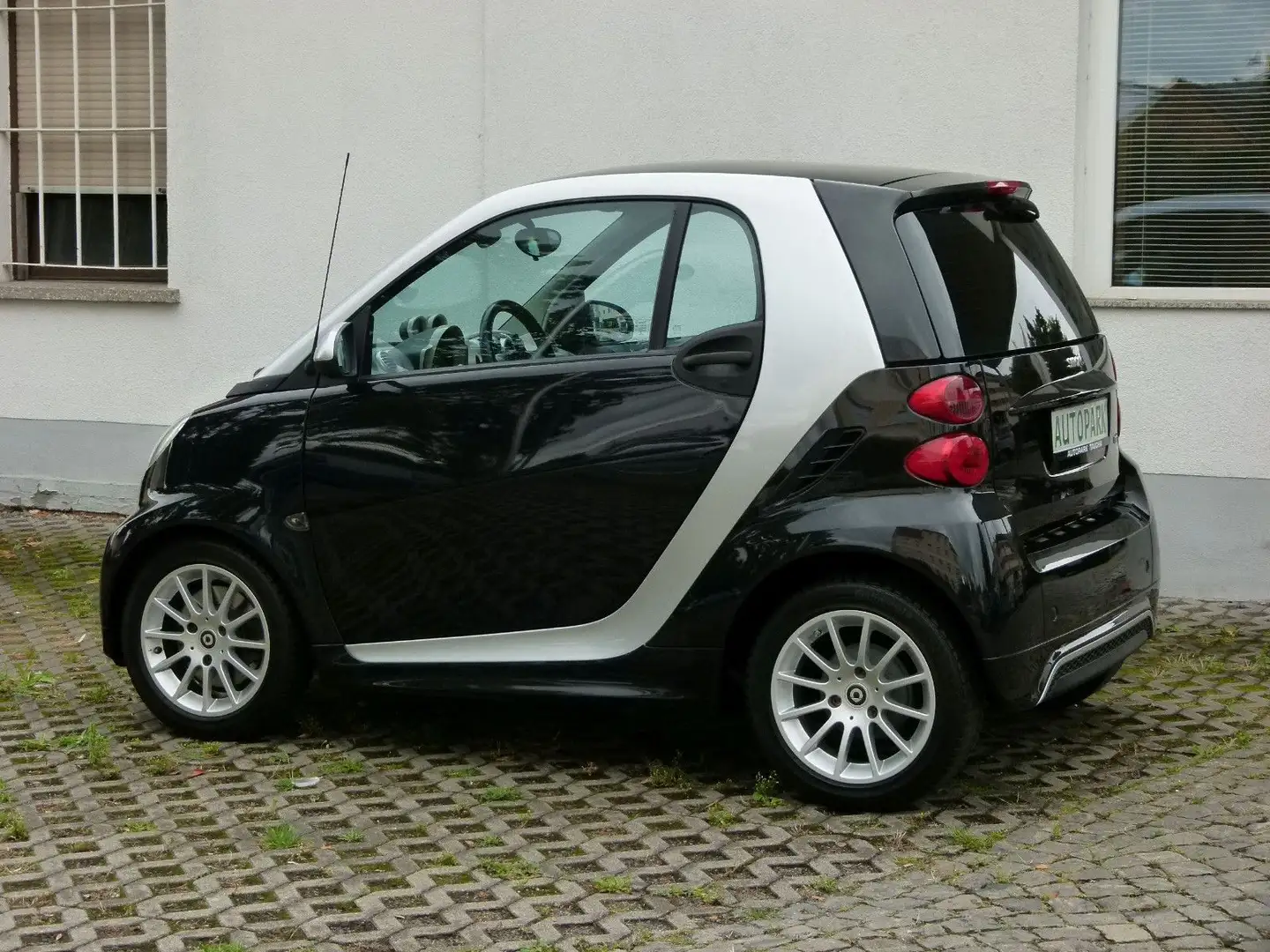 smart forTwo SERVO Klima Sitzheizung TÜV NEU +GARANTIE Schwarz - 2