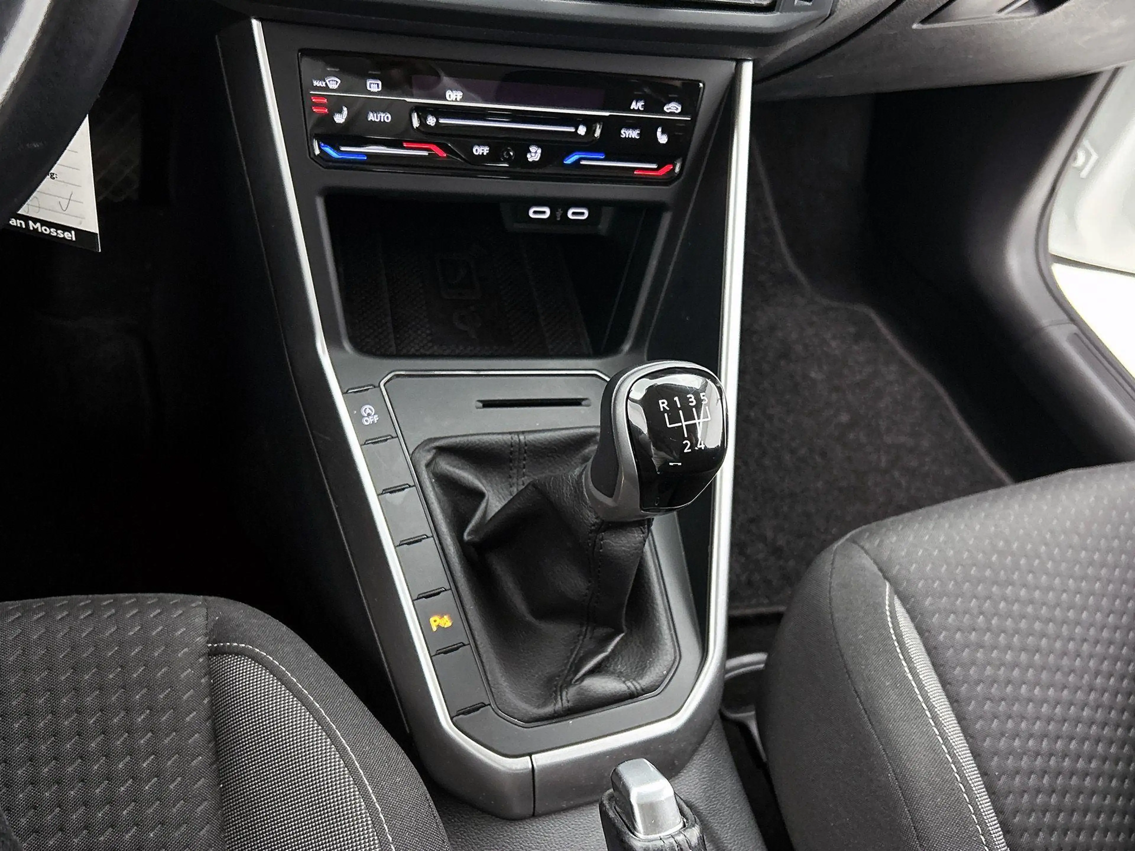 Volkswagen Polo 1.0 TSI Life Business — photo 11