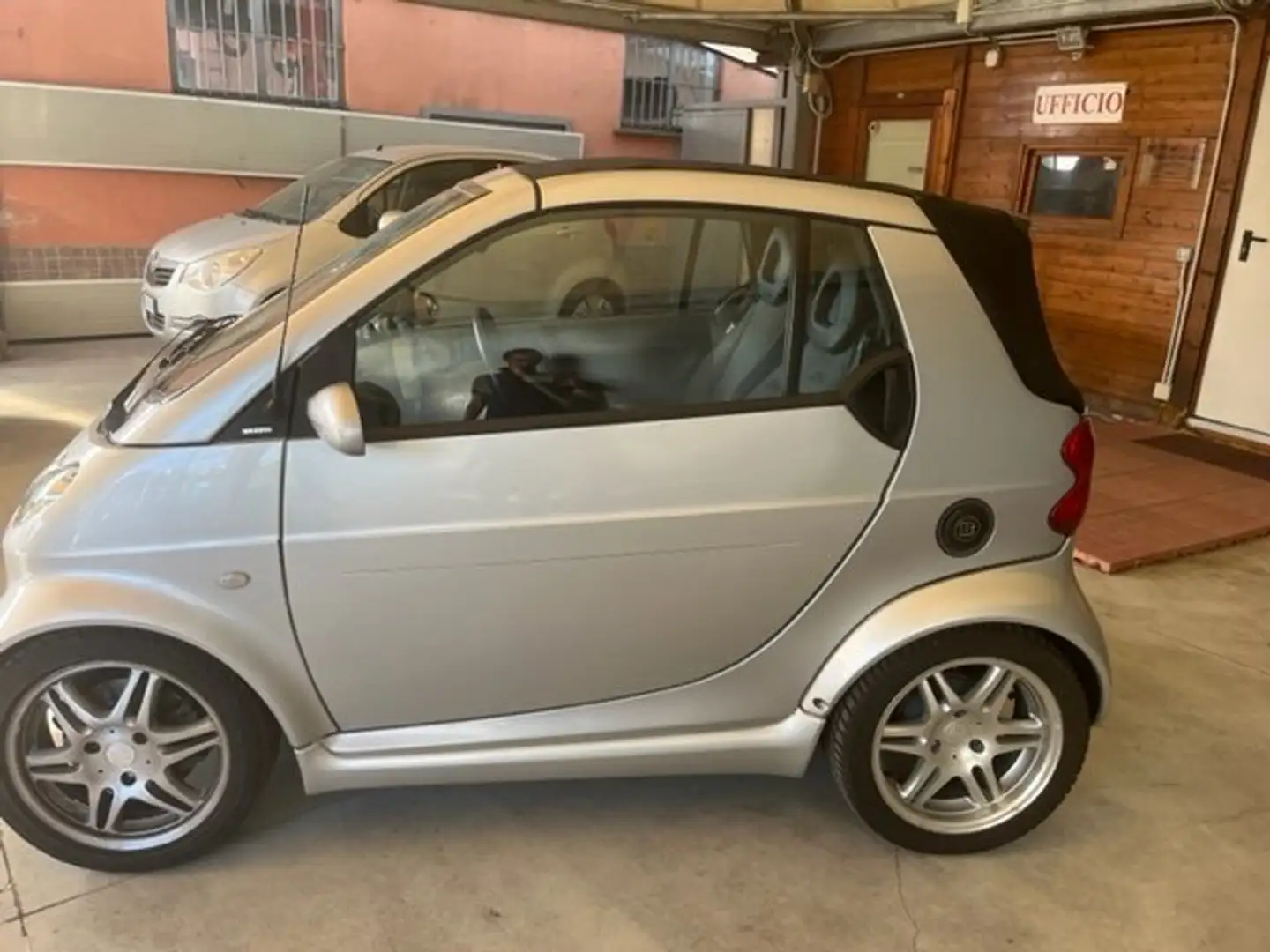 smart forTwo Fortwo Cabrio 0.7 Smart  Brabus 75cv Grijs - 2