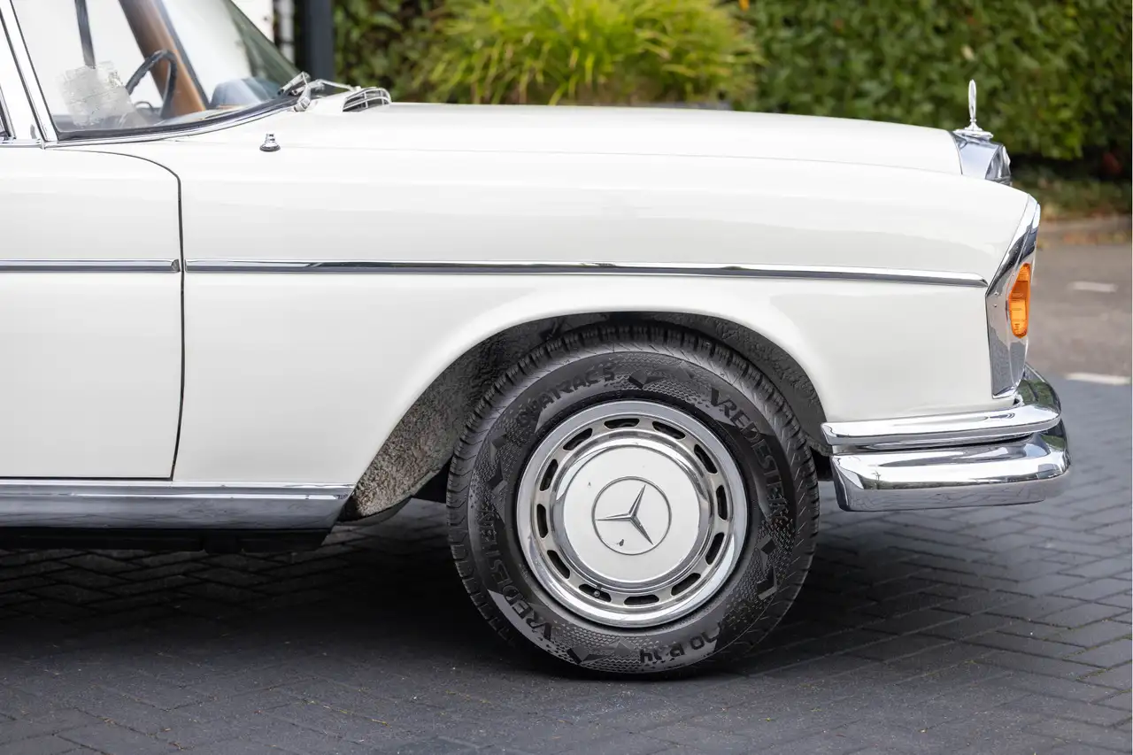 Mercedes-Benz 280 SE Coupe, foto 12