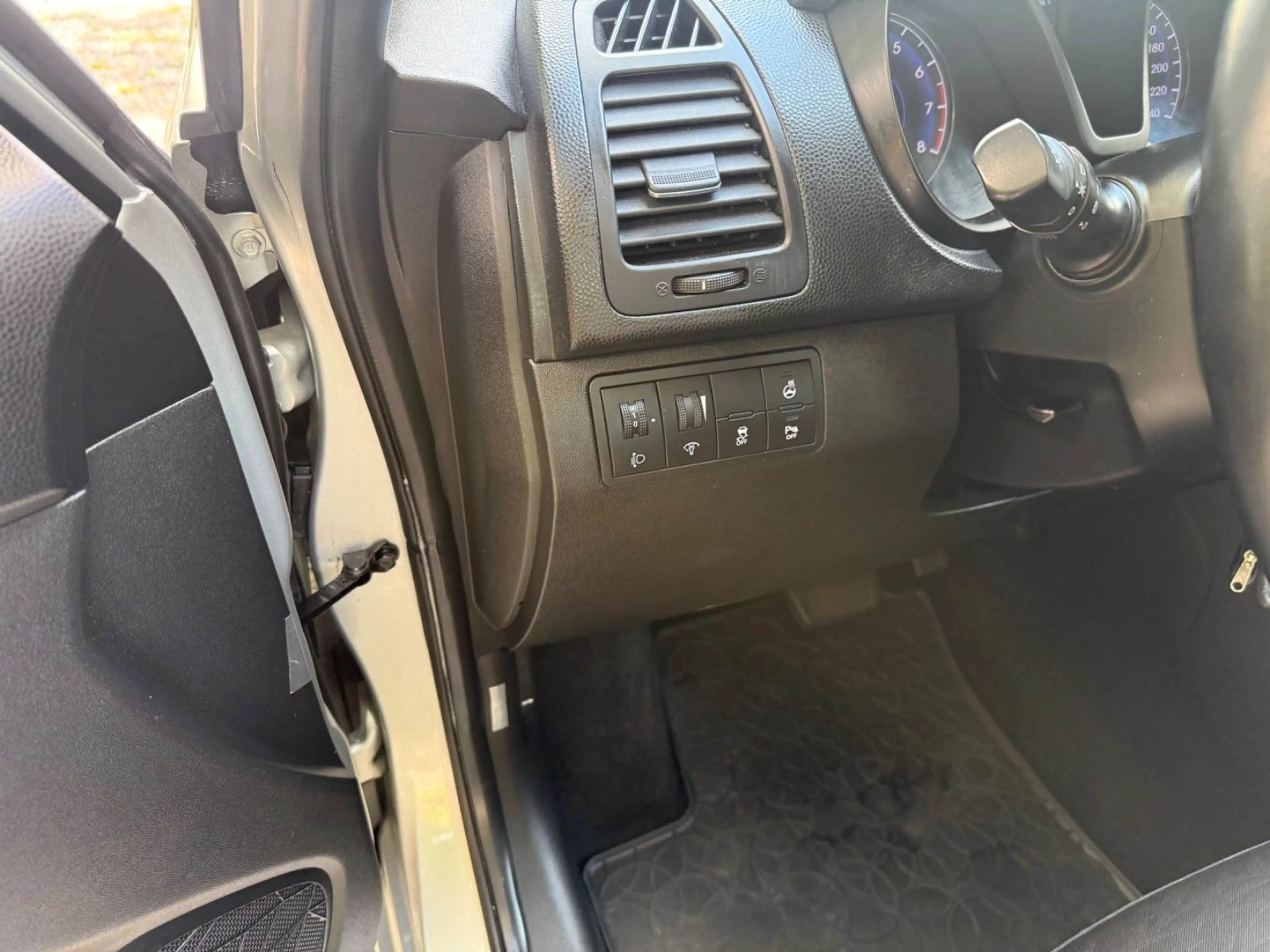 Hyundai iX20 Trend  LPG Gas Automatik Navi Kamera — photo 11