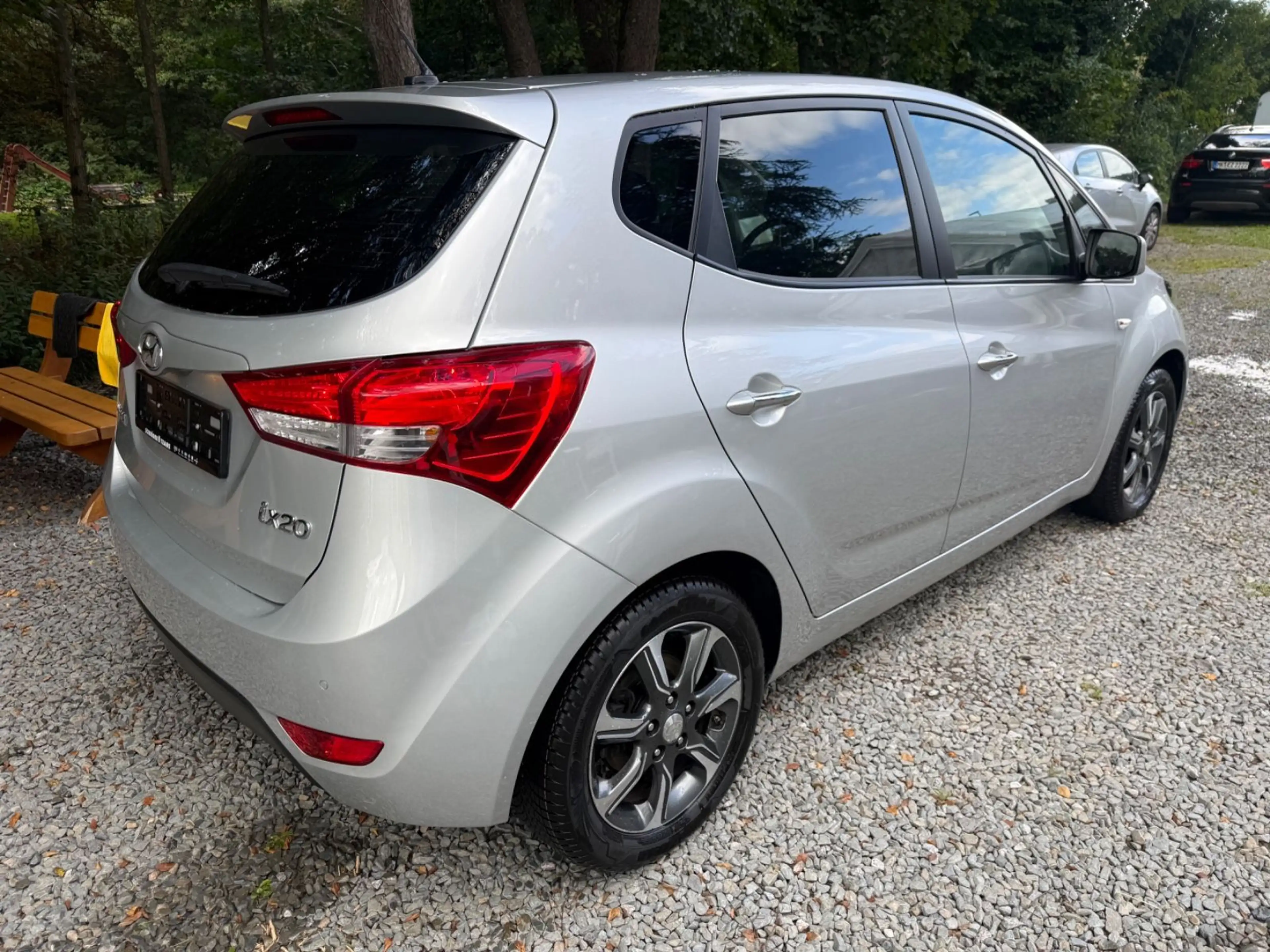 Hyundai iX20 Trend  LPG Gas Automatik Navi Kamera — photo 3