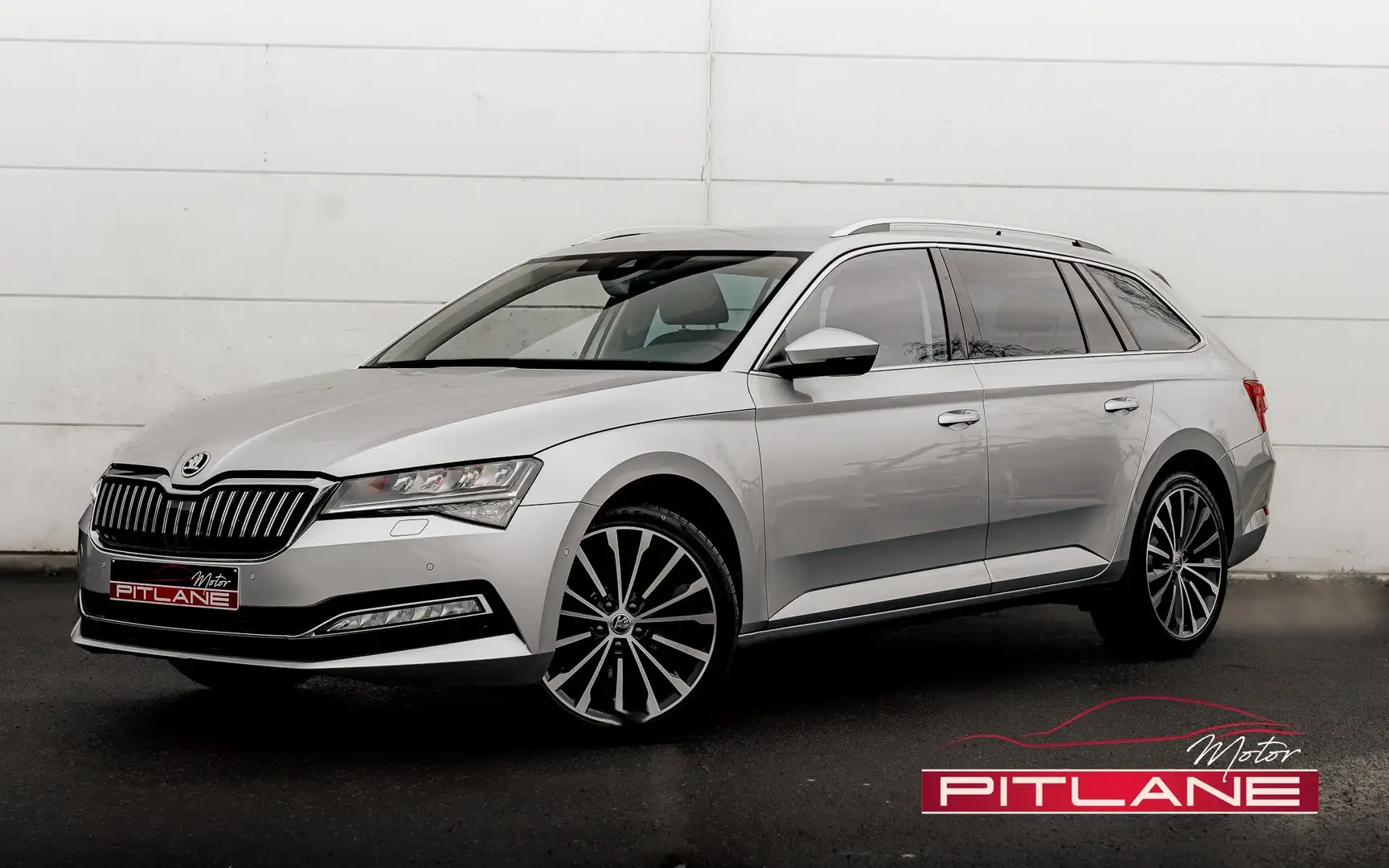 Skoda Superb 2.0 TDi Edition Style DSG 7 / ATTELAGE / CARPLAY Argent - 1