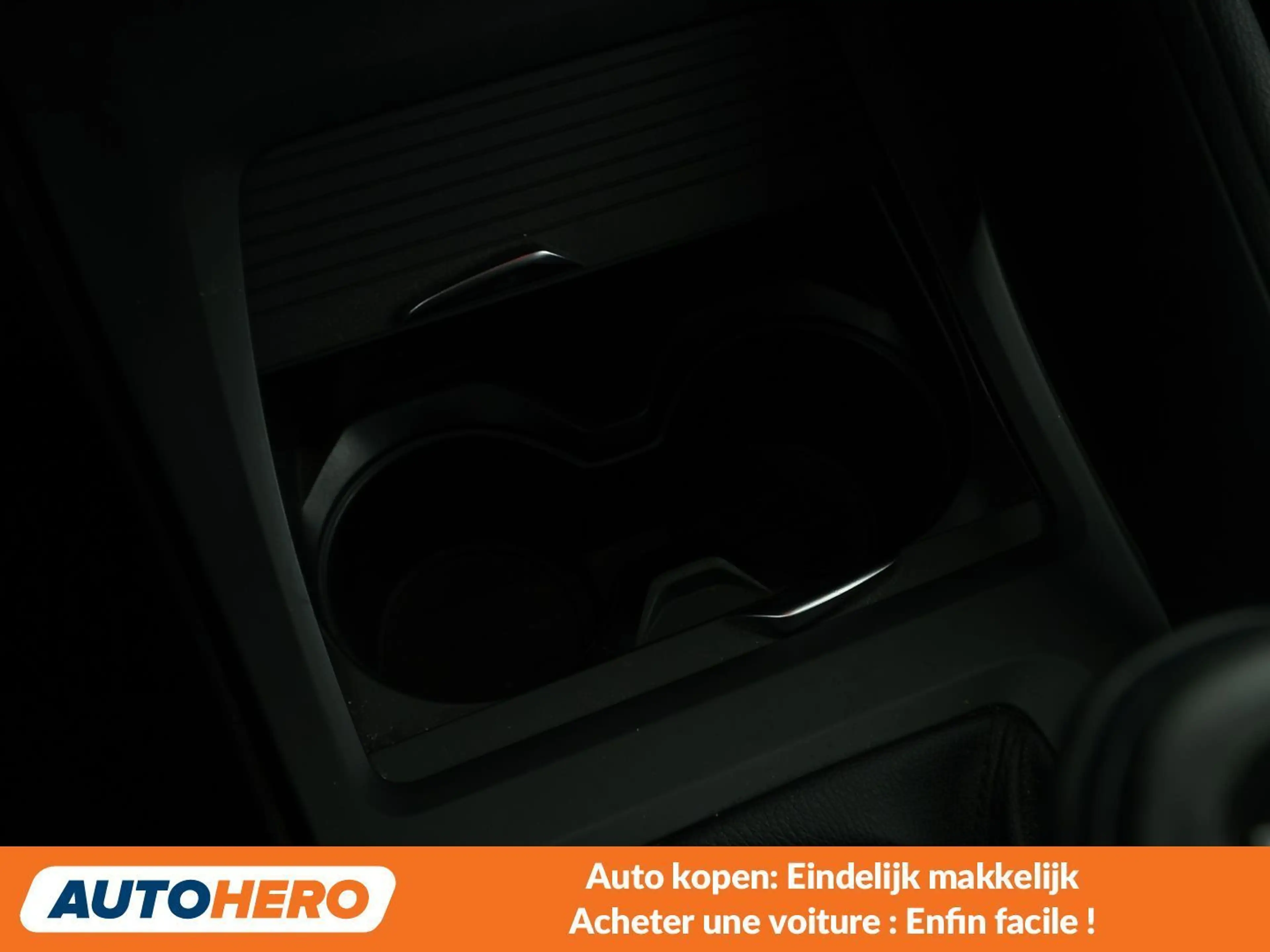 BMW X1 sDrive 18d Advantage — photo 14
