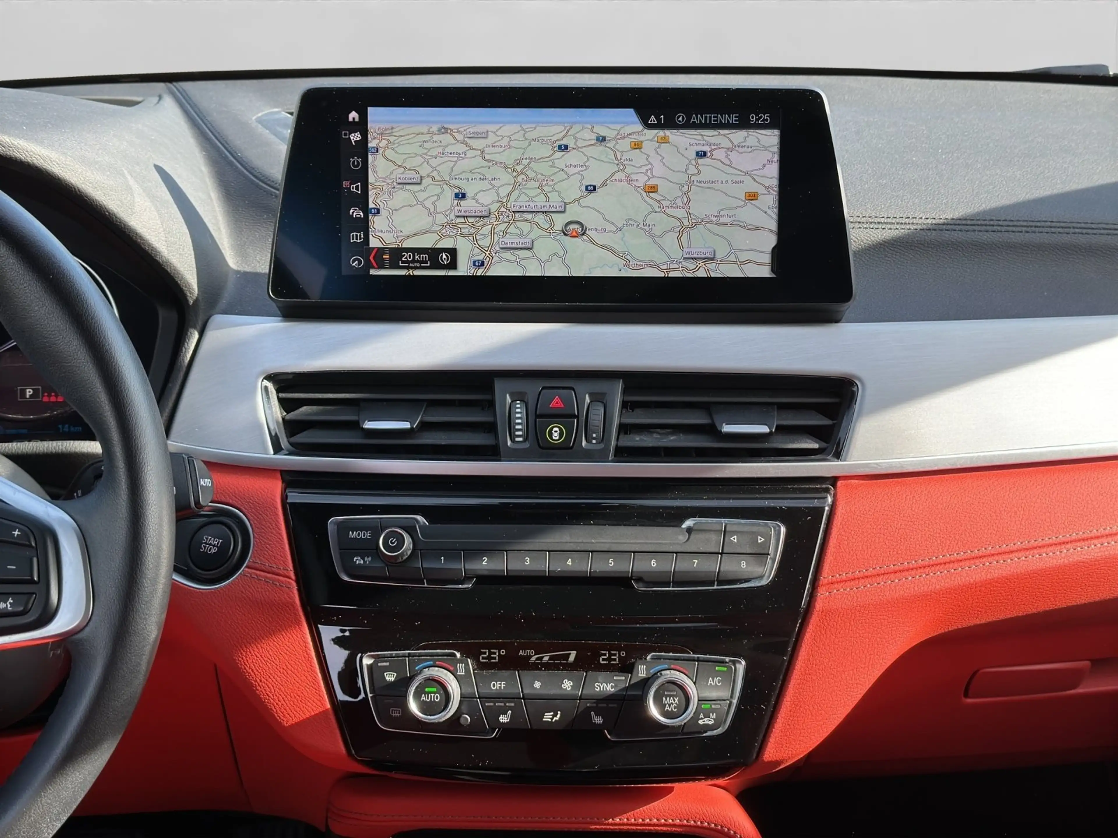 BMW X2 xDrive25e Head-Up HiFi DAB LED RFK Tempomat — photo 11
