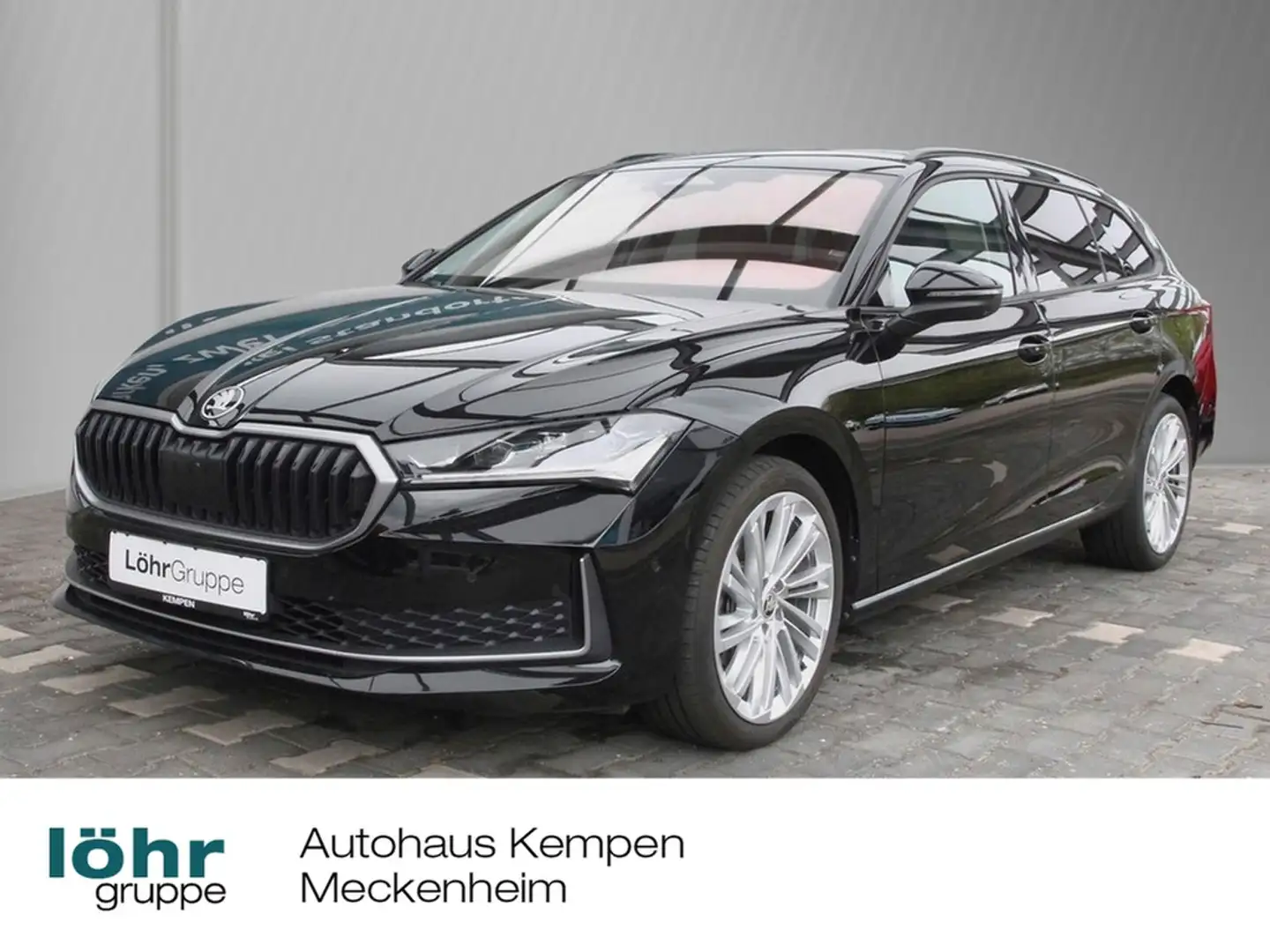 Skoda Superb Combi Selection 2.0 TDI 7-Gang DSG Schwarz - 1