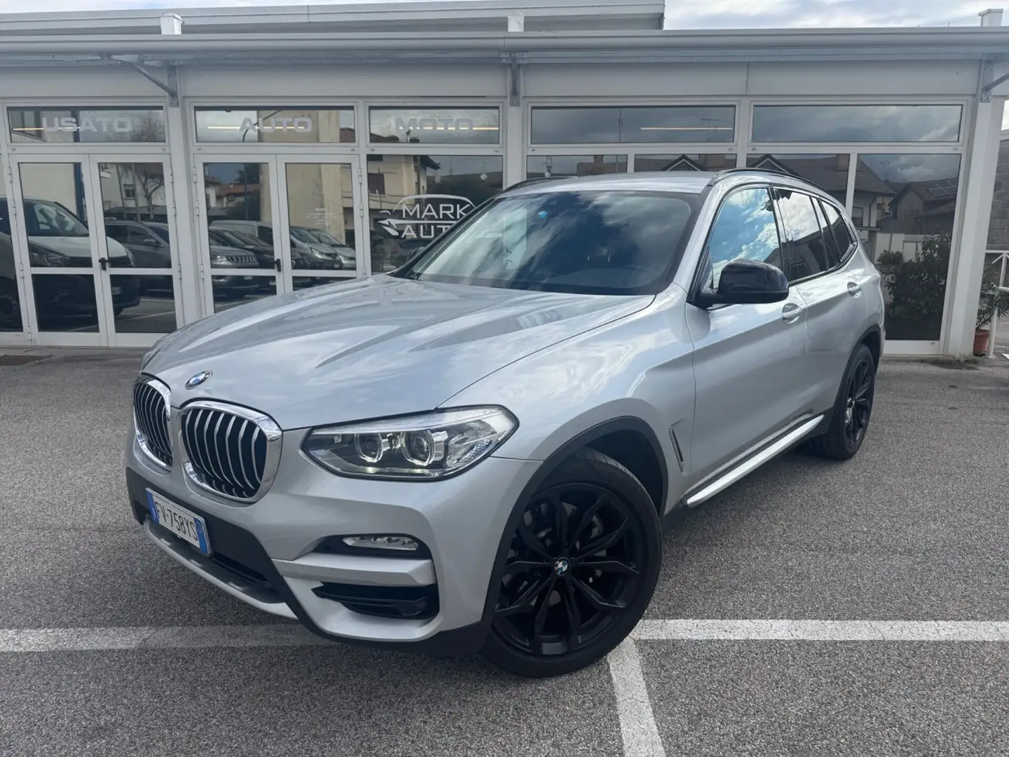 BMW X3 xDrive30d xLine Silber - 1