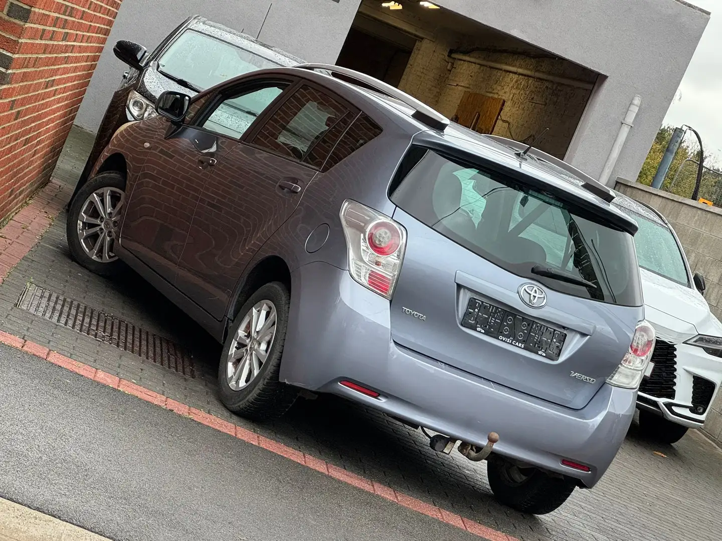 Toyota Verso // PARFAIT ÉTAT // Zilver - 2