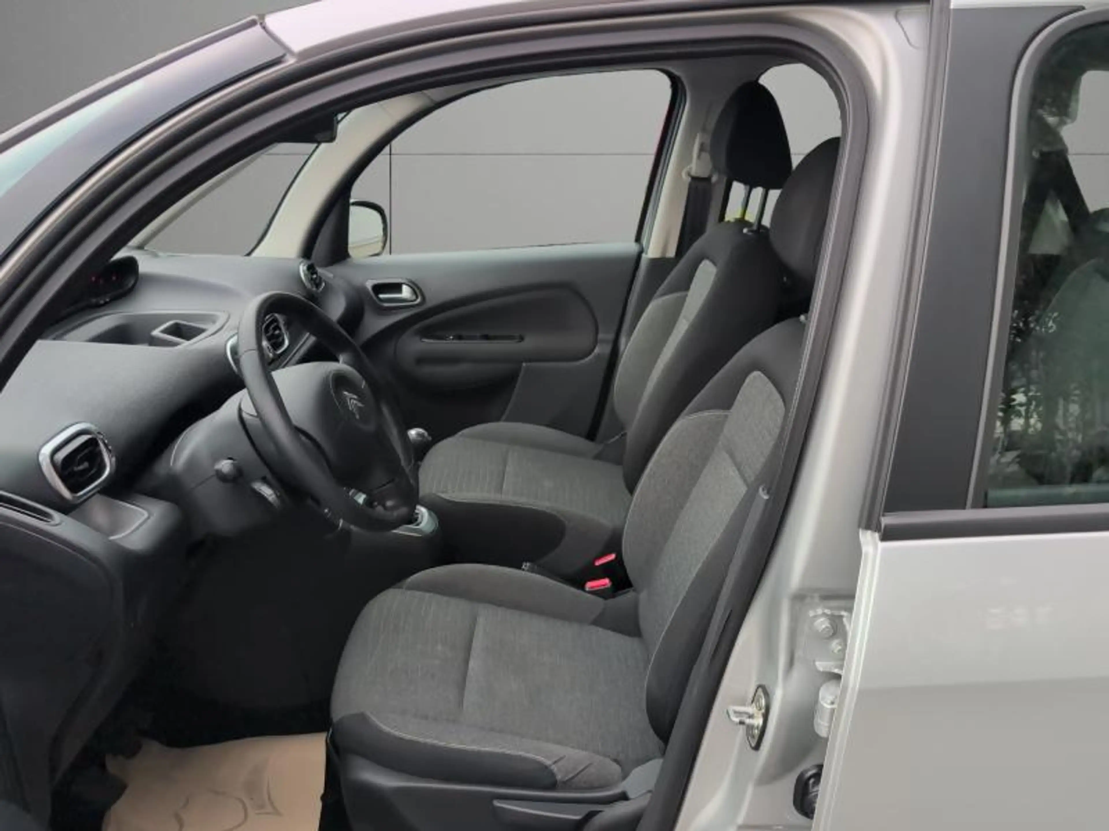 Citroen C3 Picasso 1.2TCe 110cv Gris 10/16 41.222km! Airco Cruise — photo 10